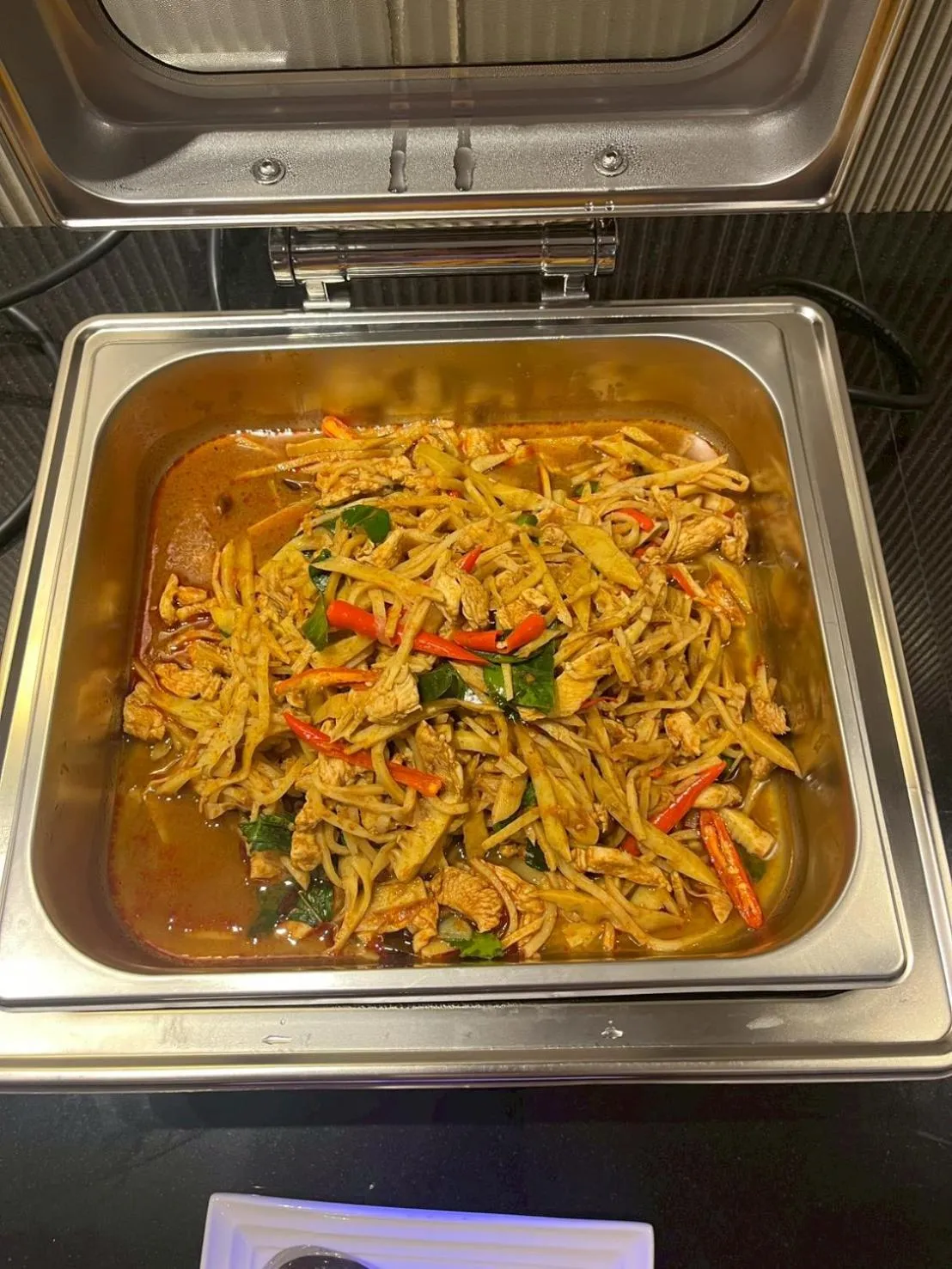 Restaurant/places to eat in The Room Boutique Hotel