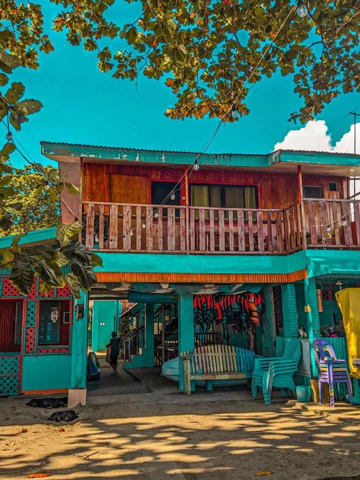 SmallFry's Beach Resort