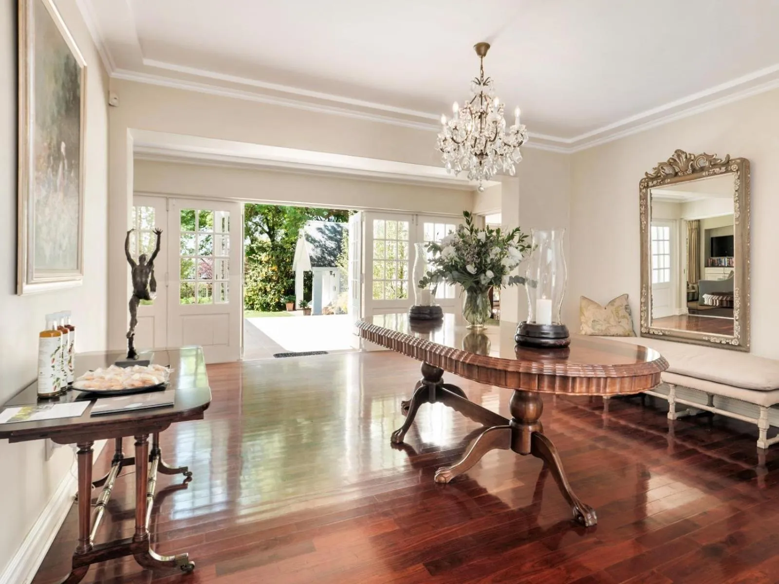 Facade/entrance in Oxford Healthcare Retreat