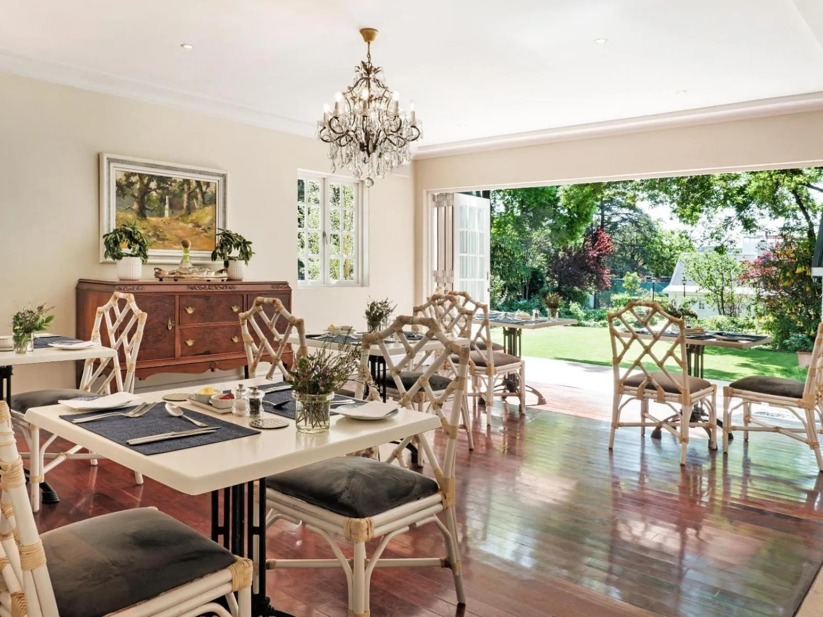 Dining area in Oxford Healthcare Retreat