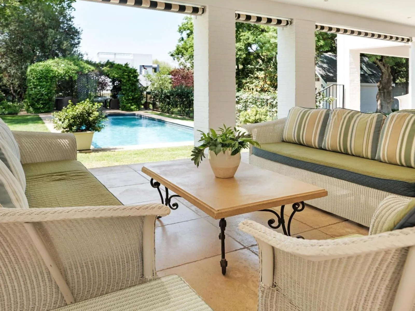 Patio in Oxford Healthcare Retreat