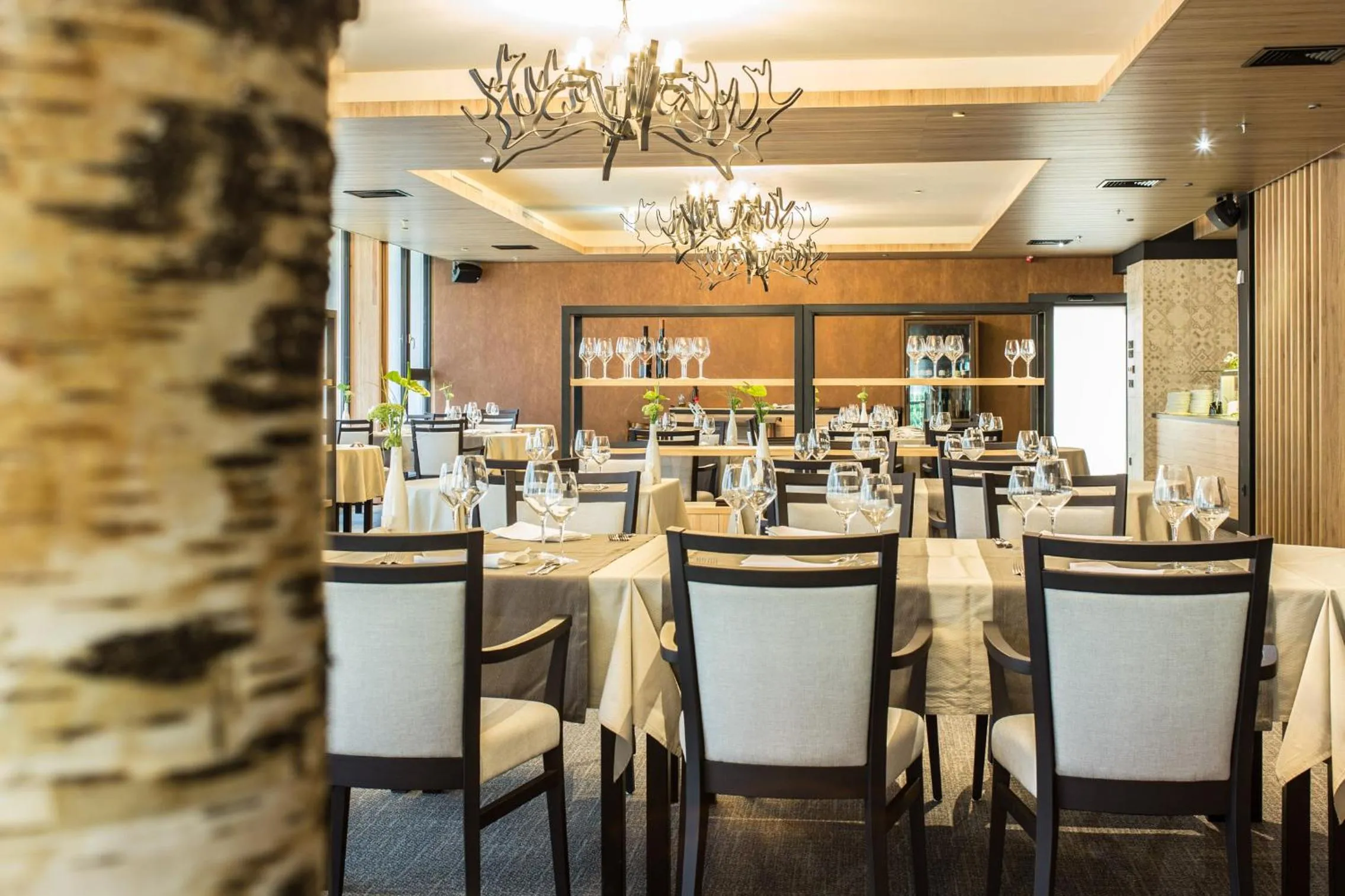 Restaurant/places to eat in Korona, Resort & Entertainment