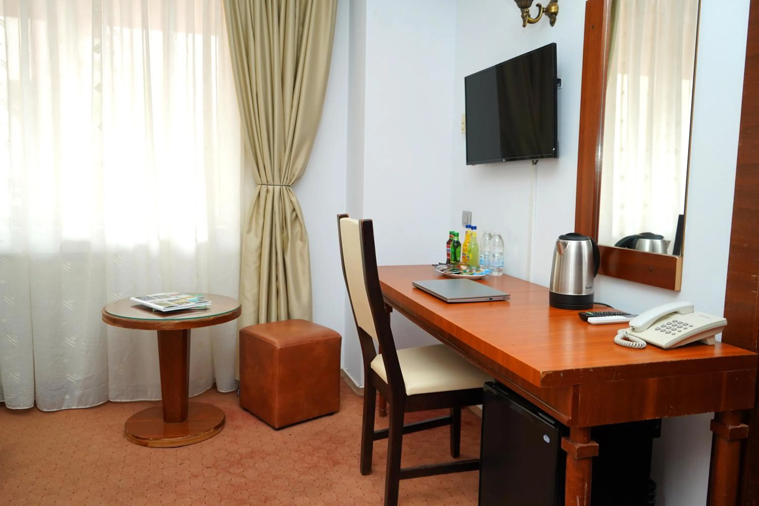 TV and multimedia in Hotel Bliss