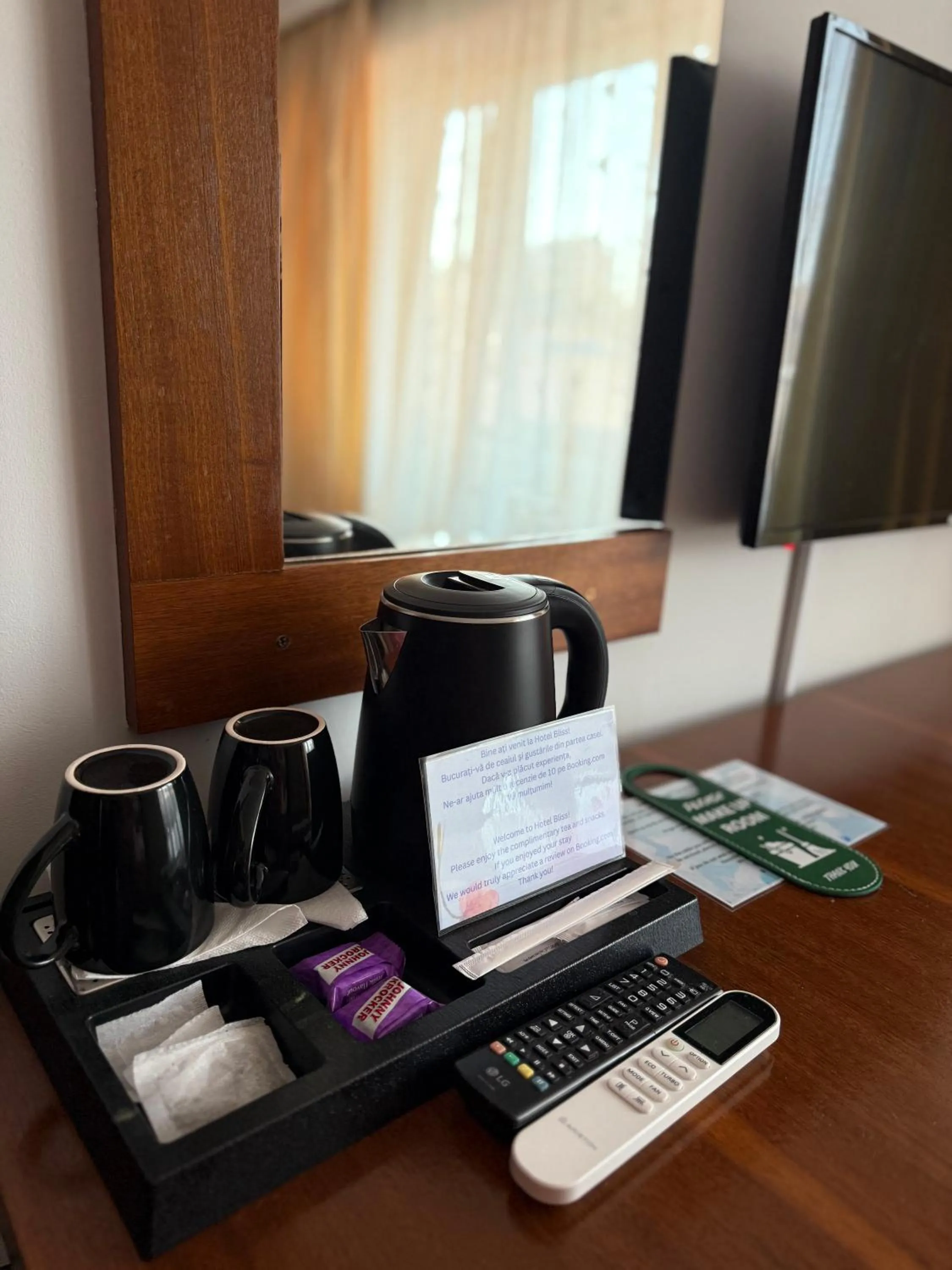 TV and multimedia in Hotel Bliss