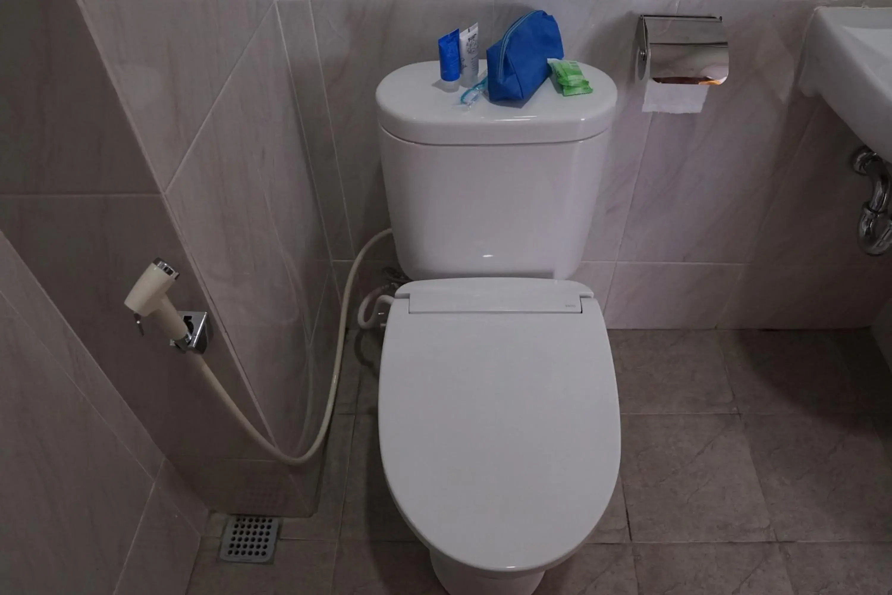 Large Double Room in Cemerlang Inn Large Double Room in Cemerlang Inn