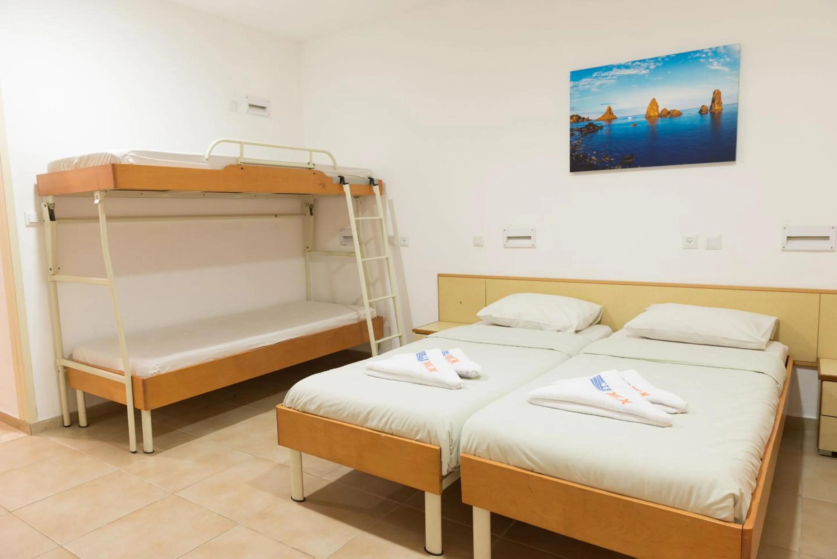 Bed in HI - Ein Gedi Hostel