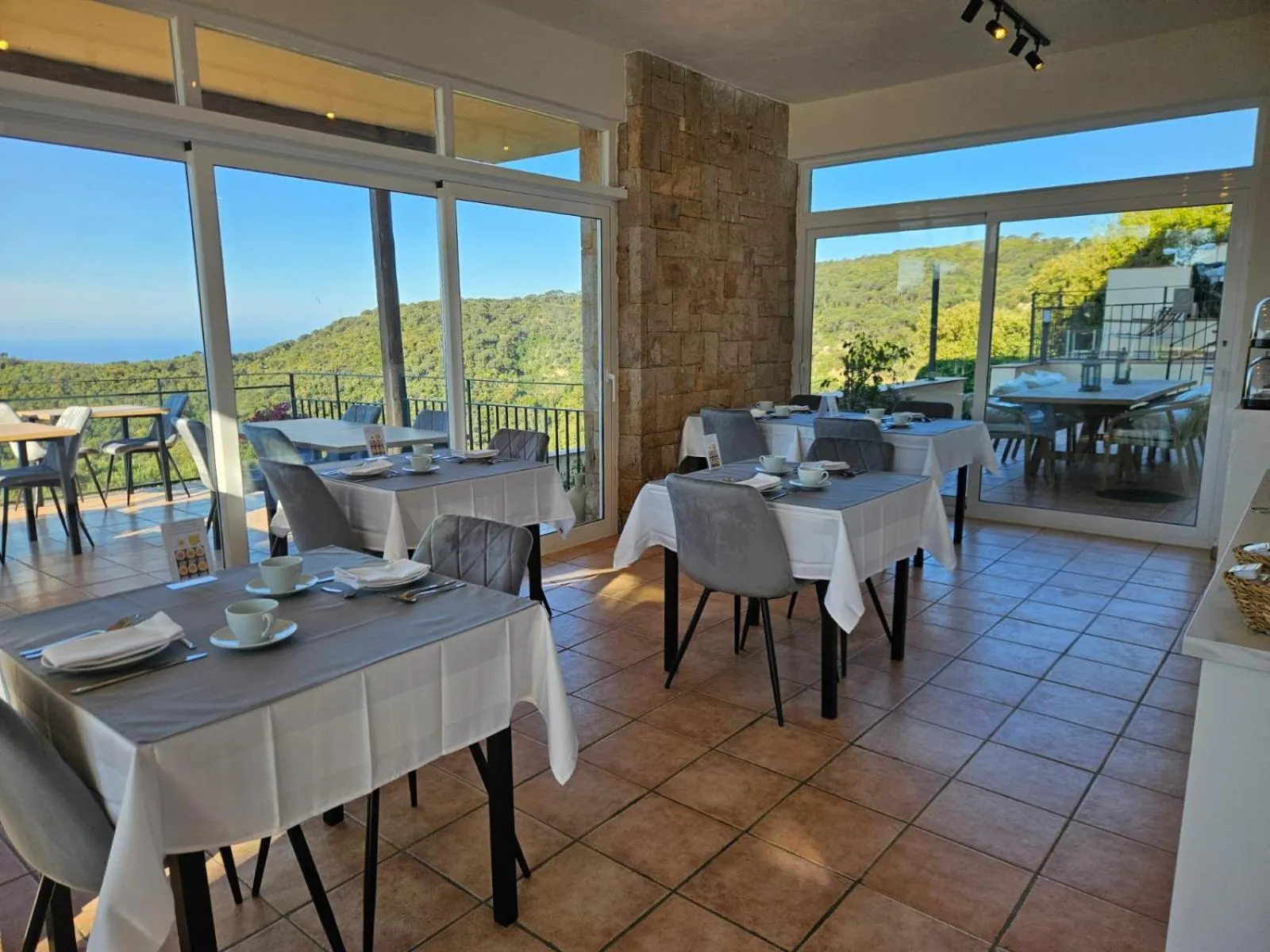 Breakfast in La Roqueta Hotel