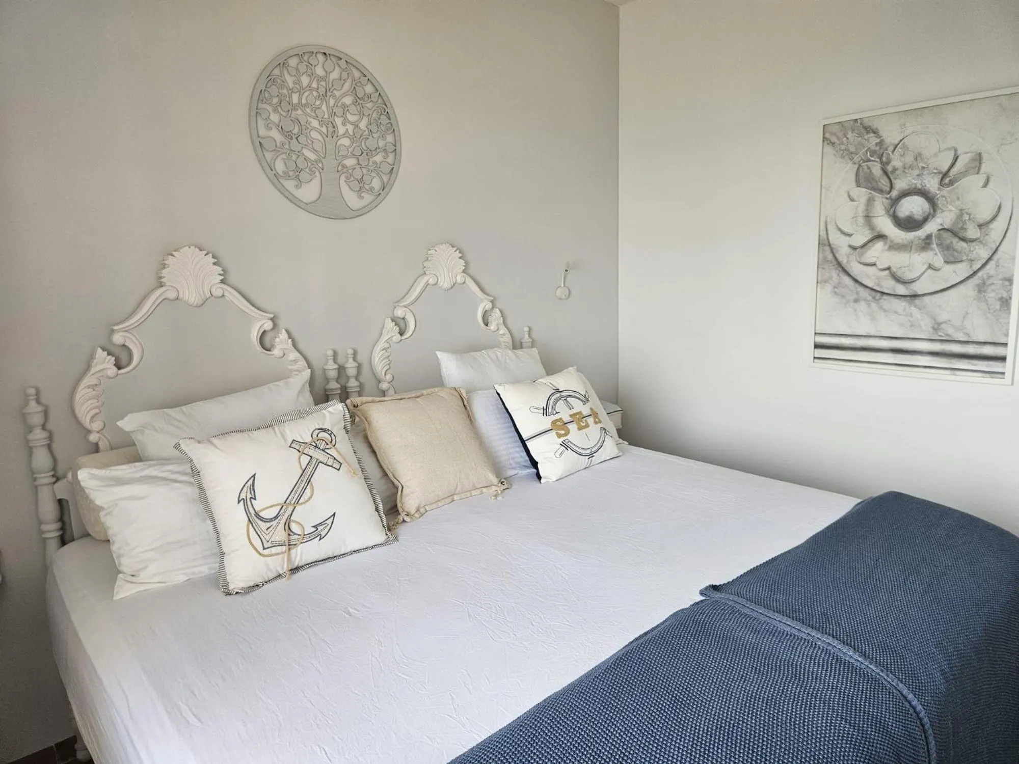 Bed in La Roqueta Hotel