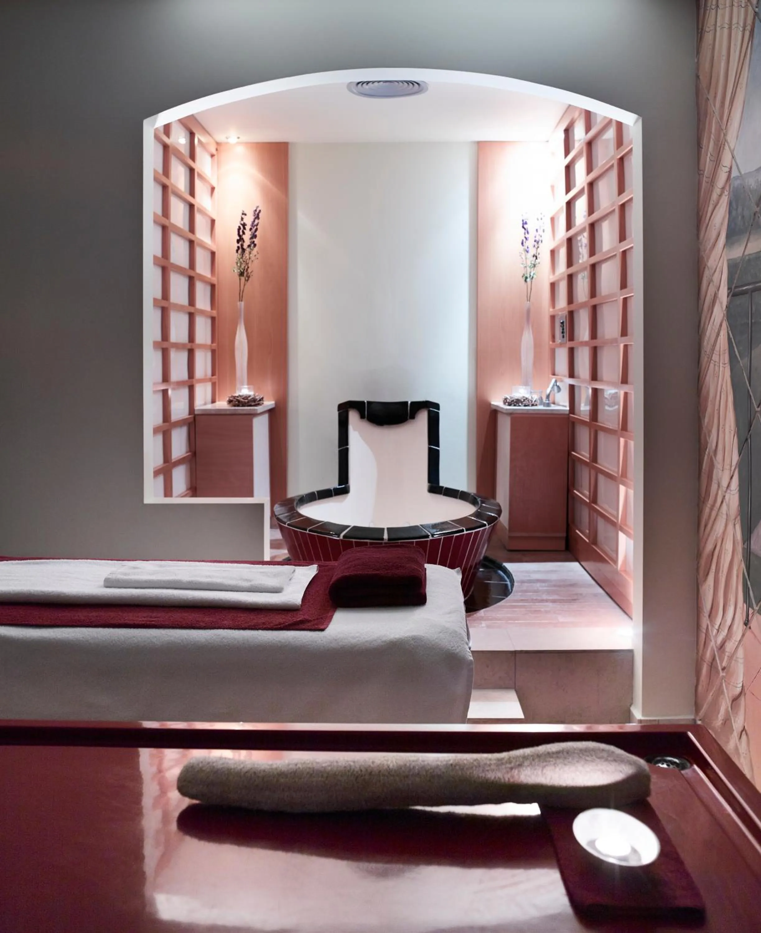 Spa and wellness centre/facilities, Bed in Neptune Luxury Resort