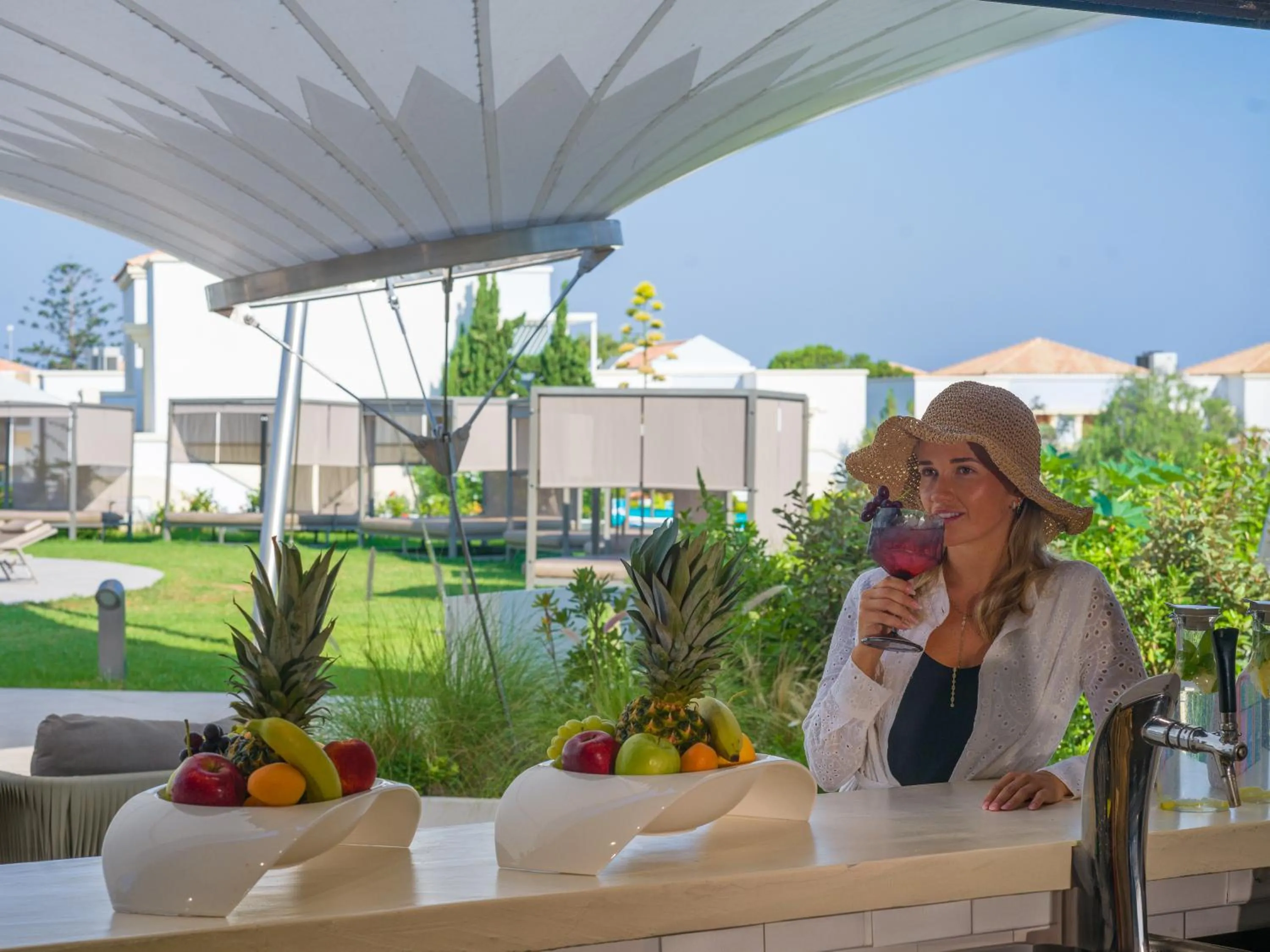 Food and drinks in Neptune Luxury Resort