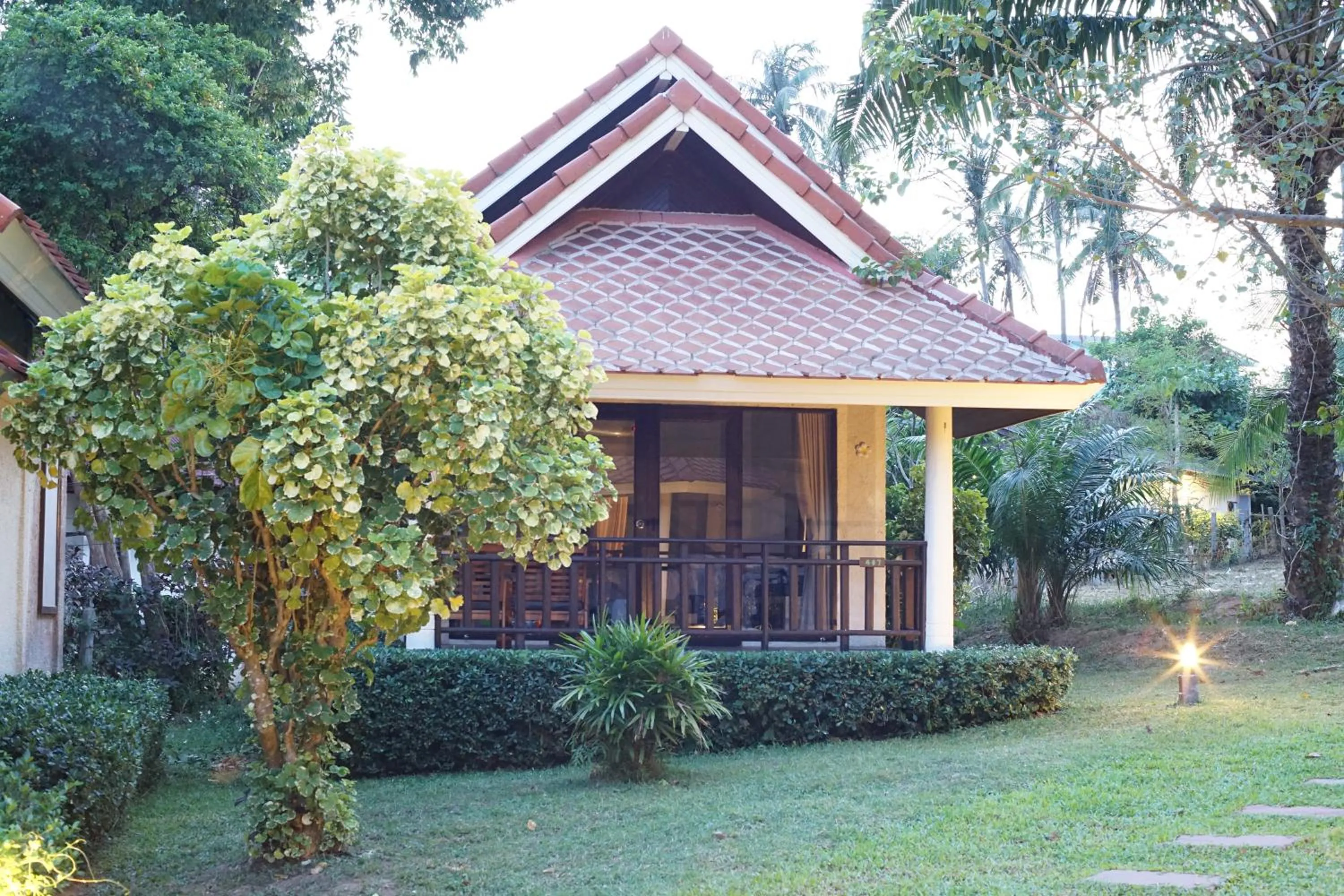 Aquavana Haad Rin Resort