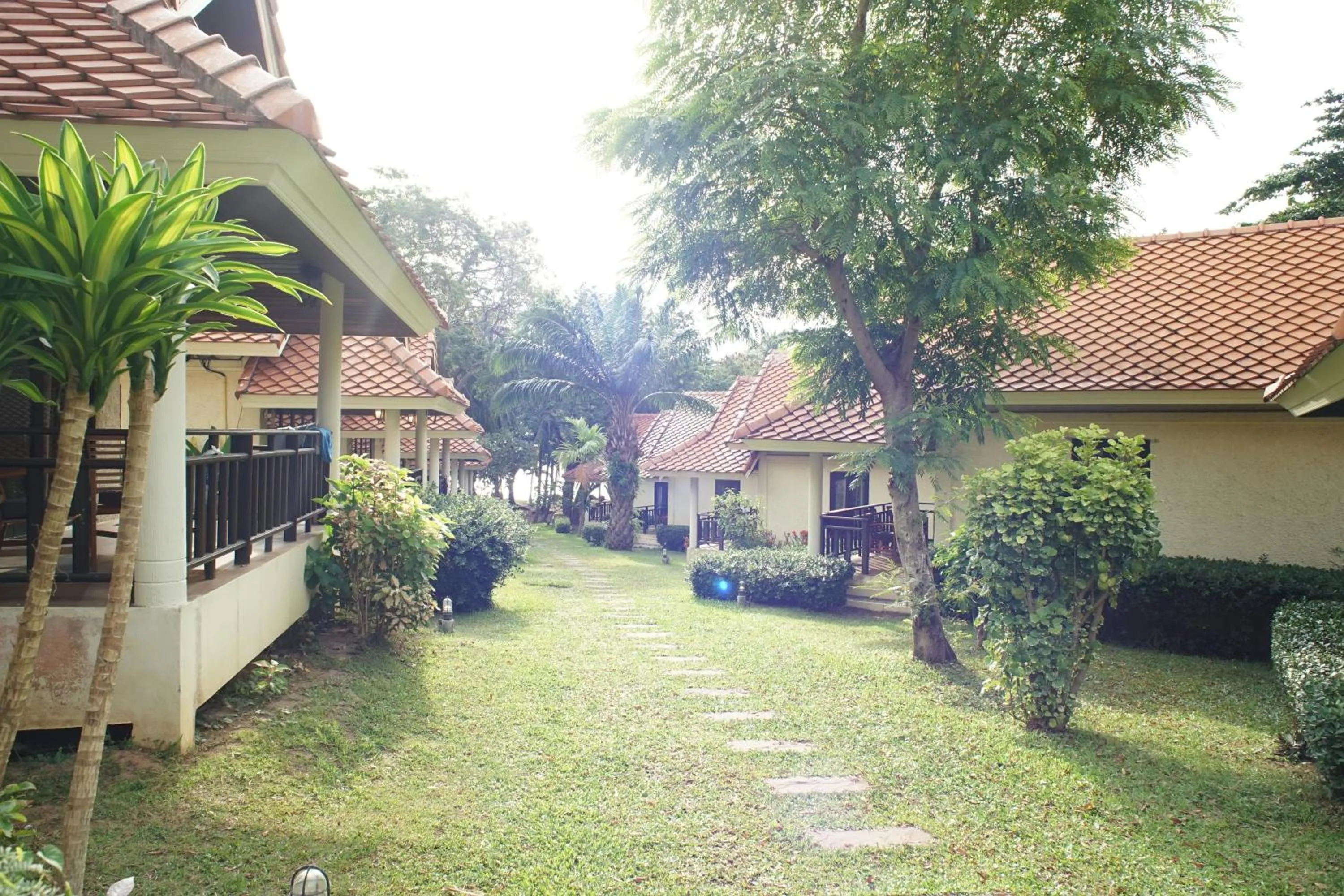 Aquavana Haad Rin Resort