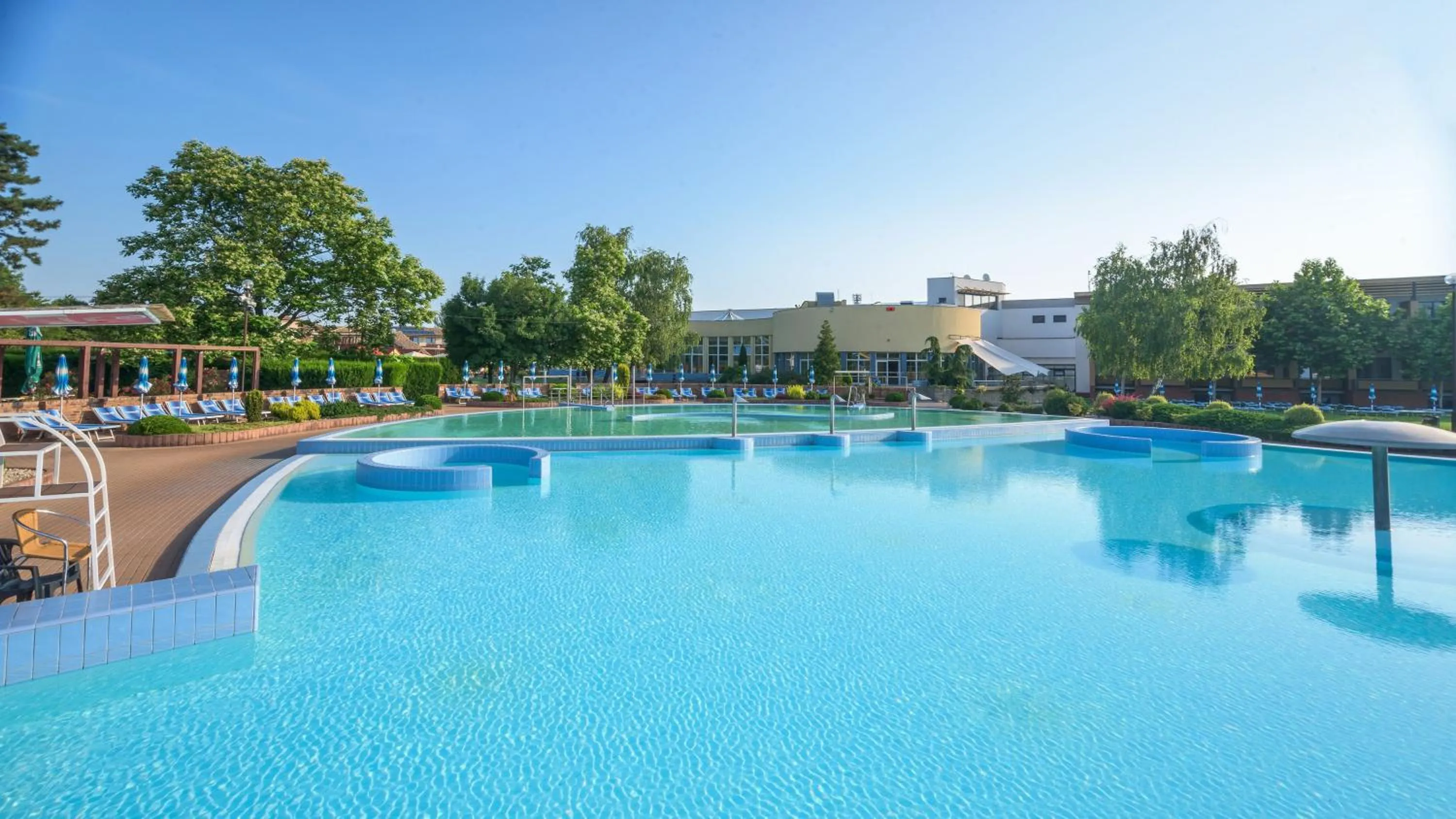 Swimming pool in Hotel Thermalpark