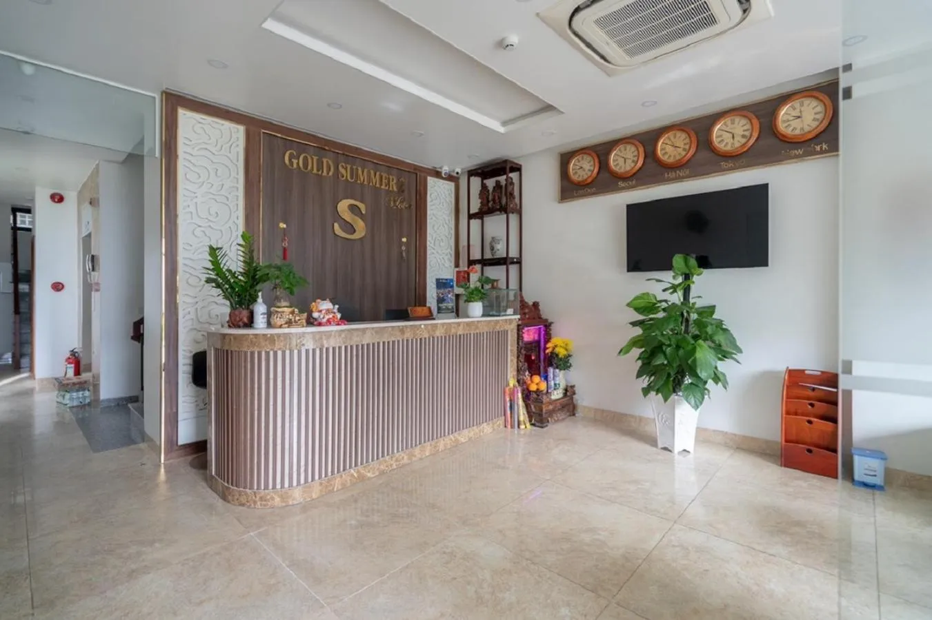 Lobby or reception in Saluxhotel&Apartment 2