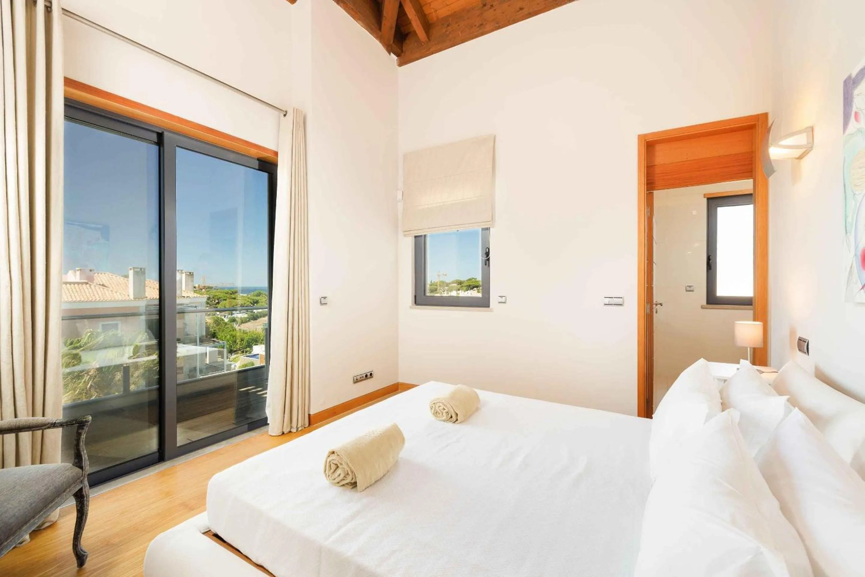 Bed in Vale Do Lobo Resort