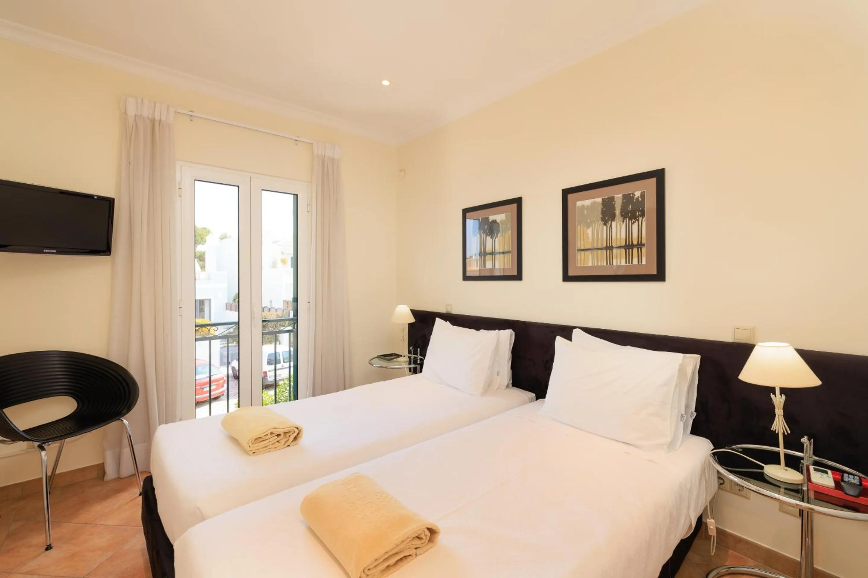 Bed in Vale Do Lobo Resort