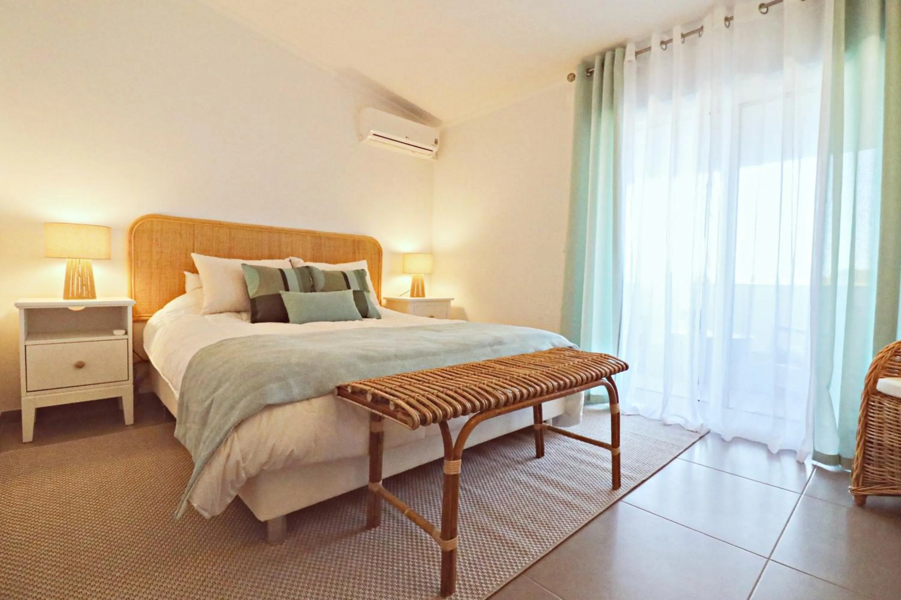 Bedroom, Bed in Vale Do Lobo Resort