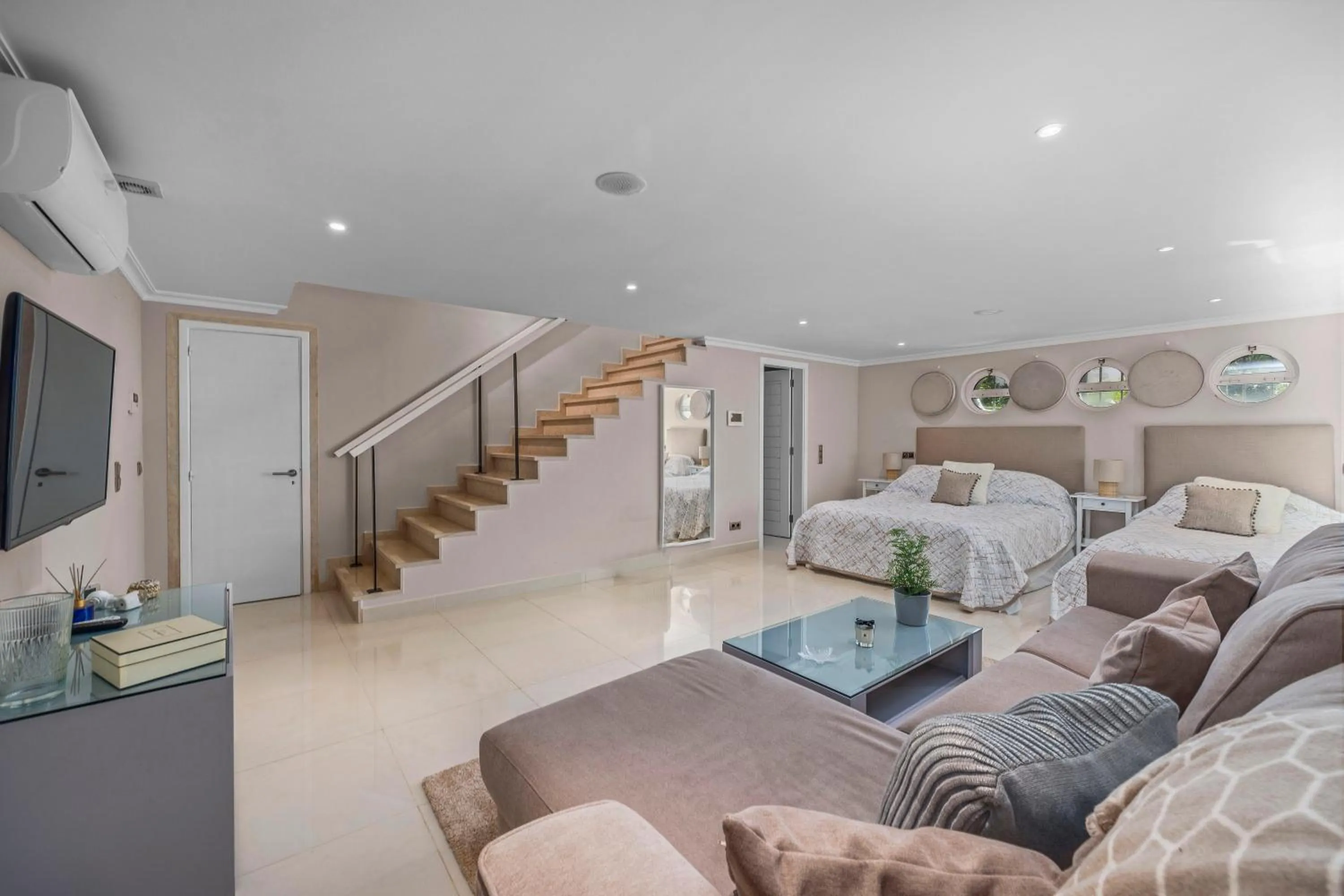 Bed in Vale Do Lobo Resort