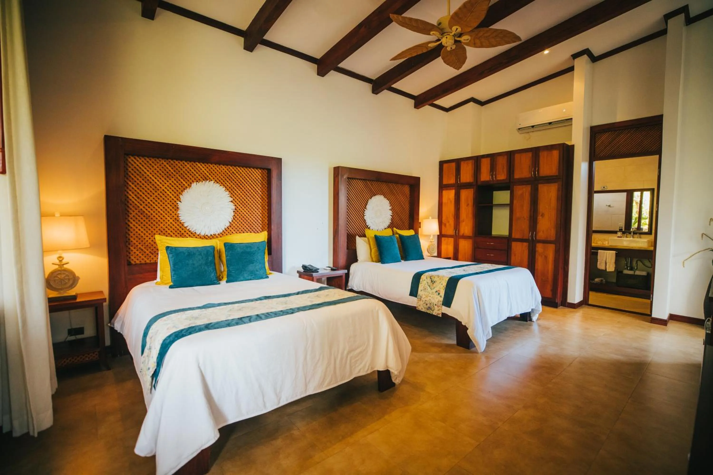 Bedroom, Bed in Hotel Bosque del Mar Playa Hermosa