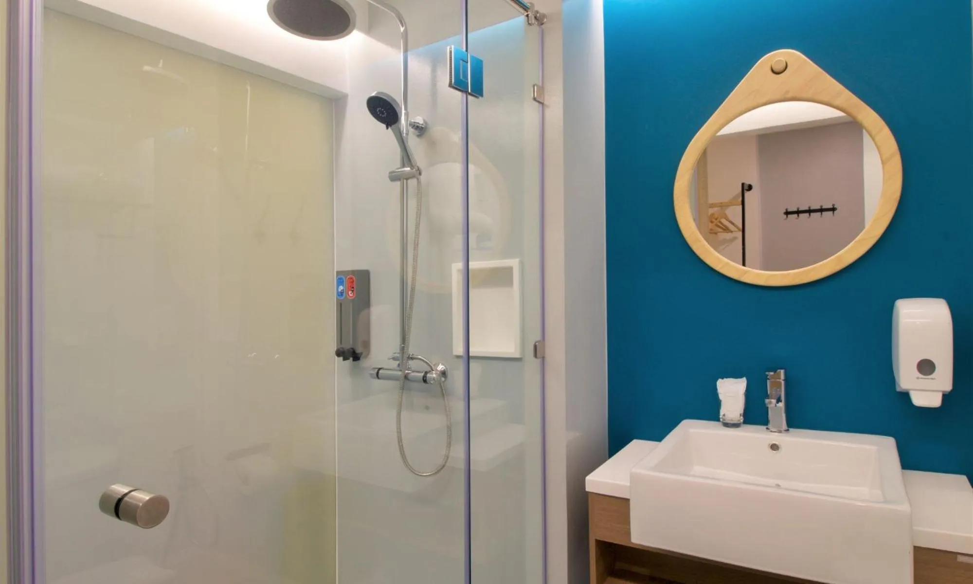 Bathroom in Lub d Koh Samui Chaweng Beach - Beachfront & Vibrant Social Vibe