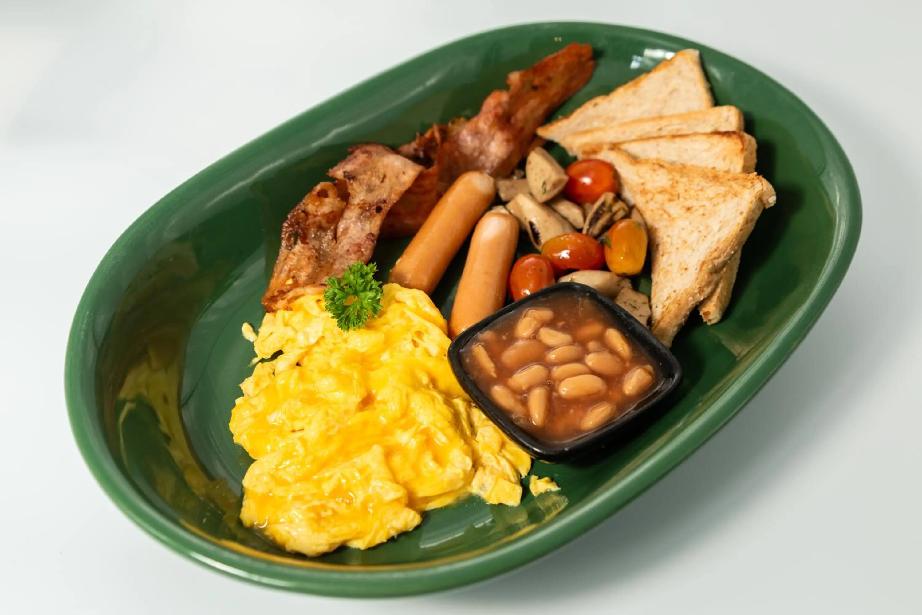 Breakfast in Lub d Koh Samui Chaweng Beach - Beachfront & Vibrant Social Vibe