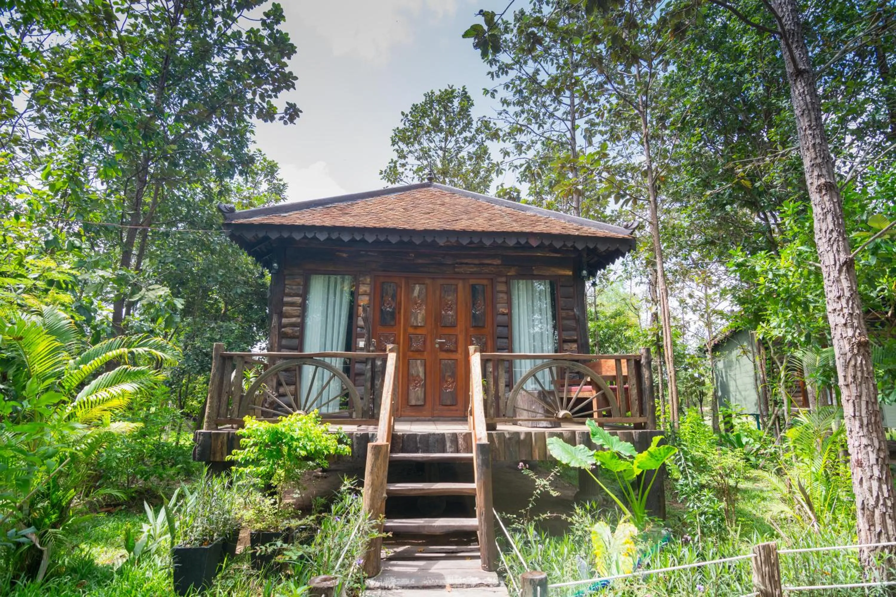 Facade/entrance in Bong Thom Forest Lodge
