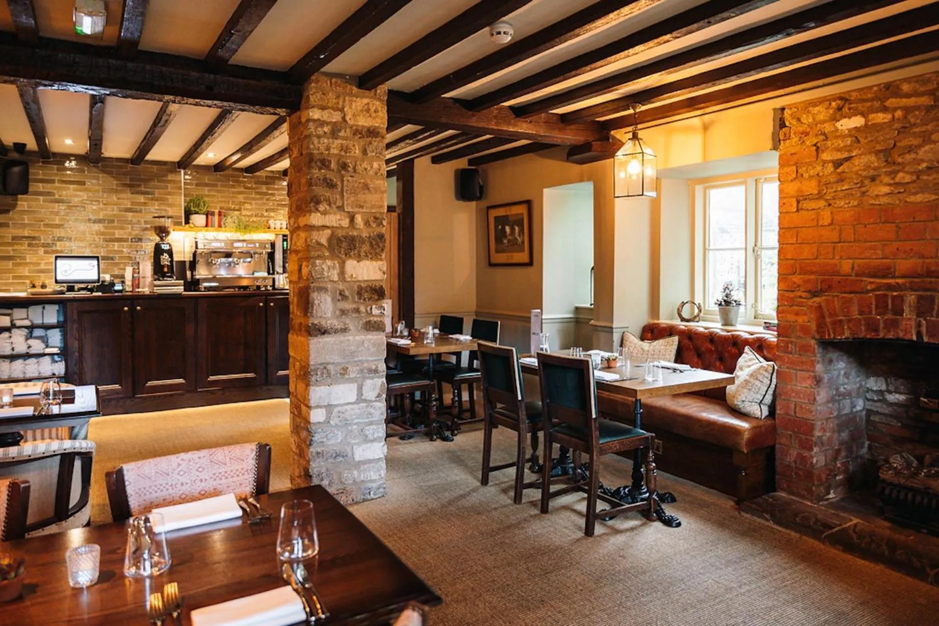 Restaurant/places to eat in Eliot Arms