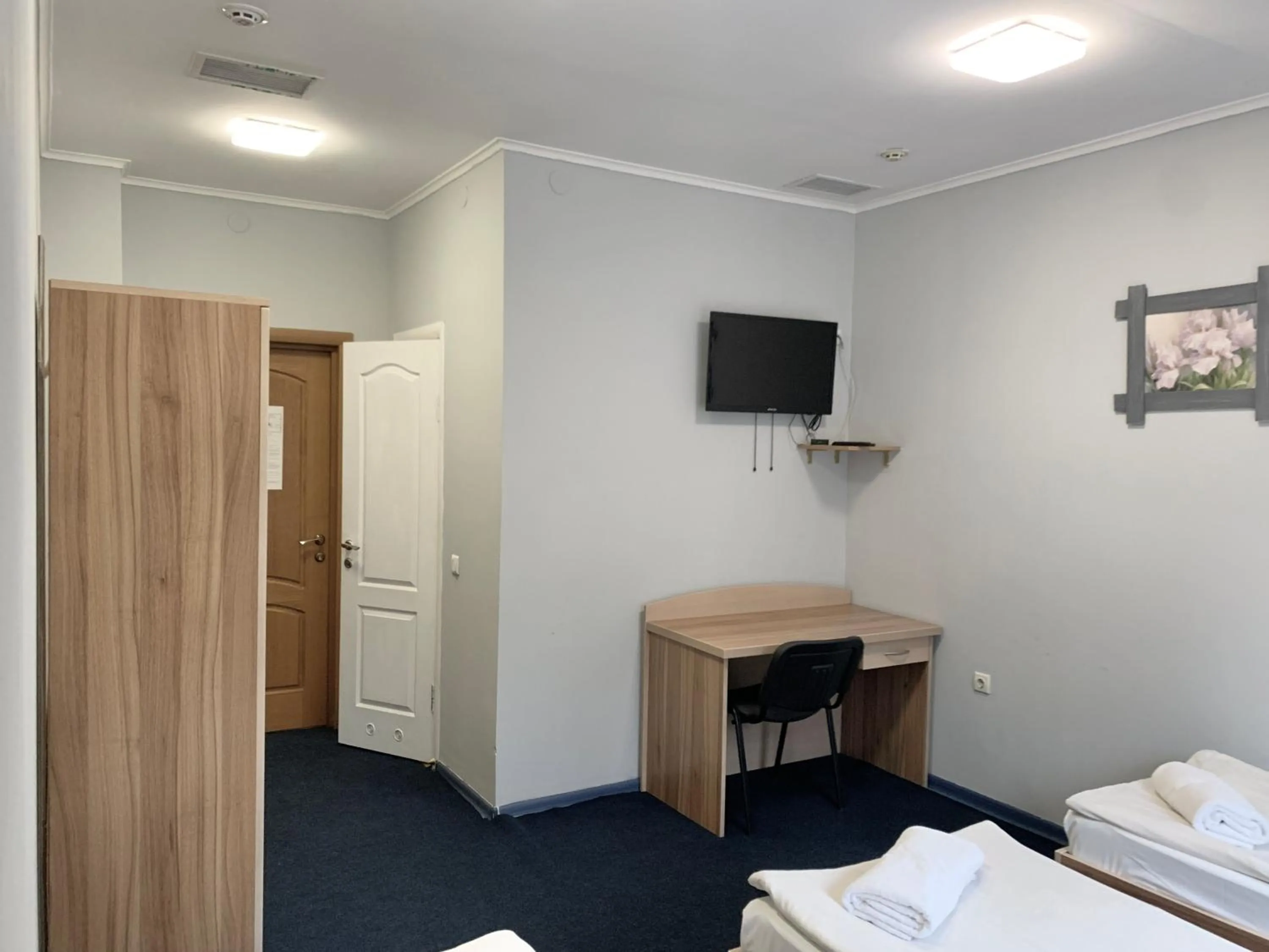 Bed in Budget Hotel Ekotel