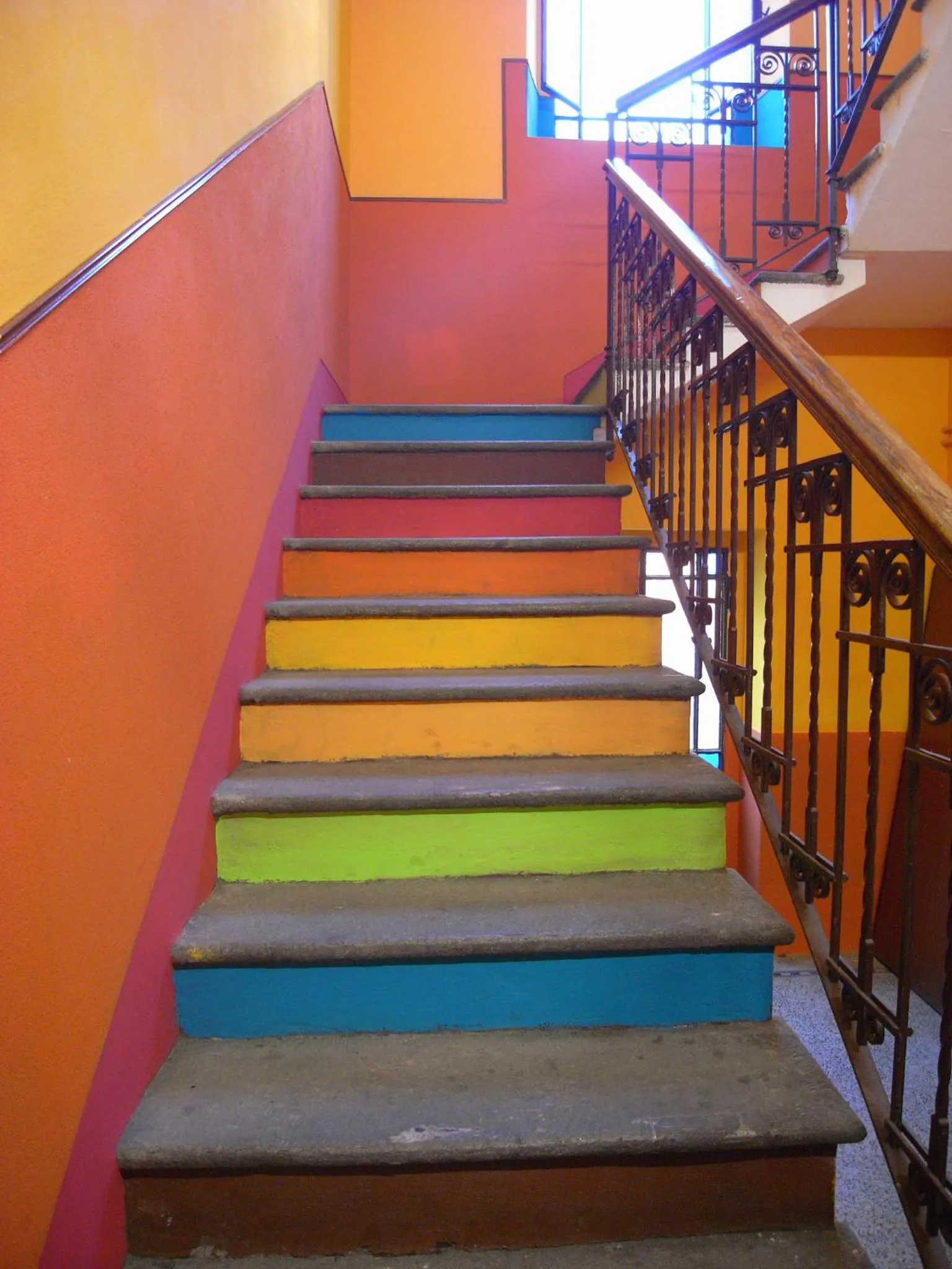 Facade/entrance in Hostel California