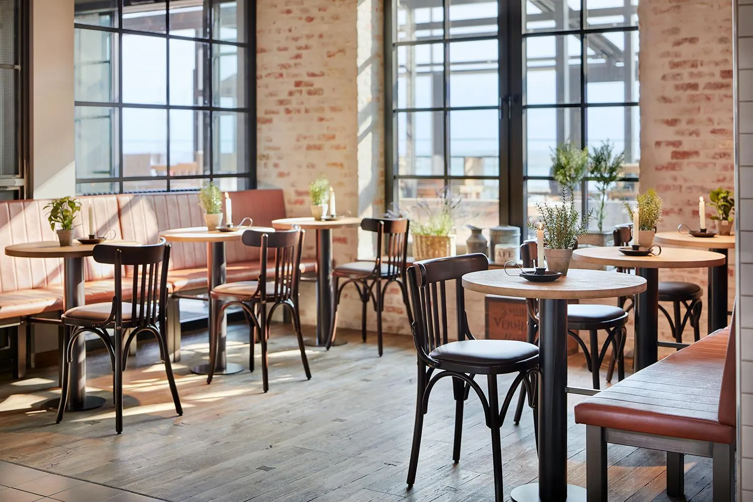 Restaurant/places to eat in Lighthouse Hotel & Spa