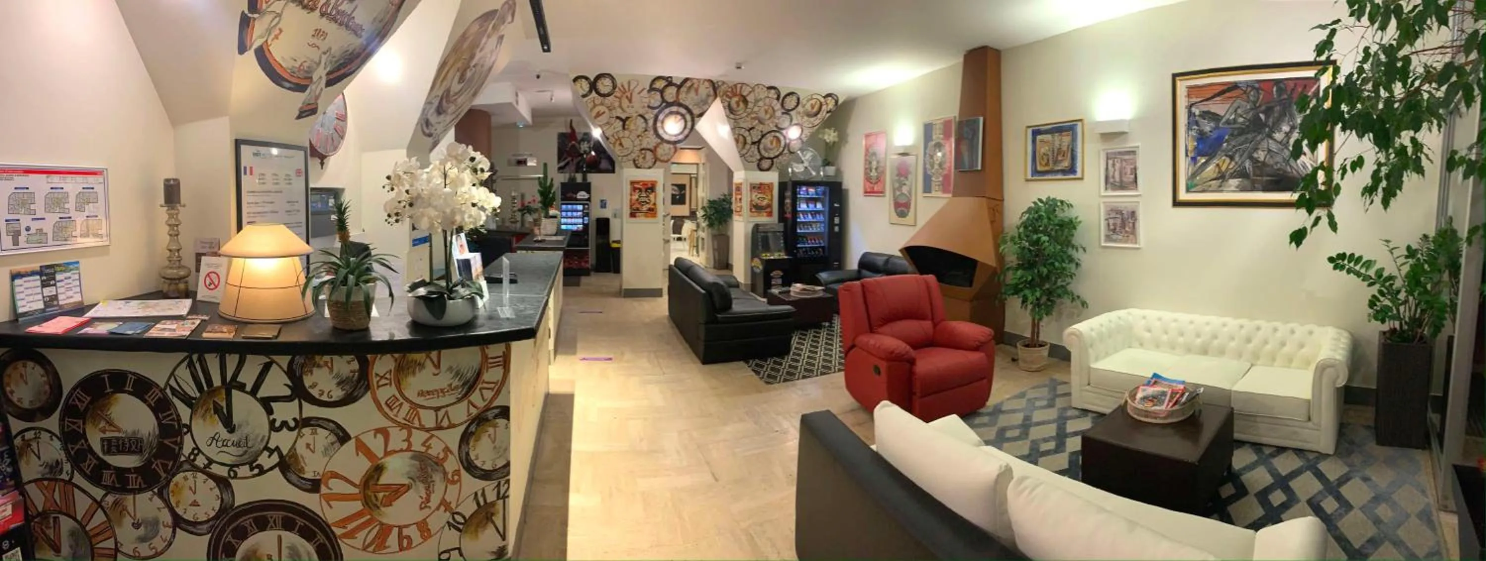 Lobby or reception in Campanile Grenoble Centre Gare