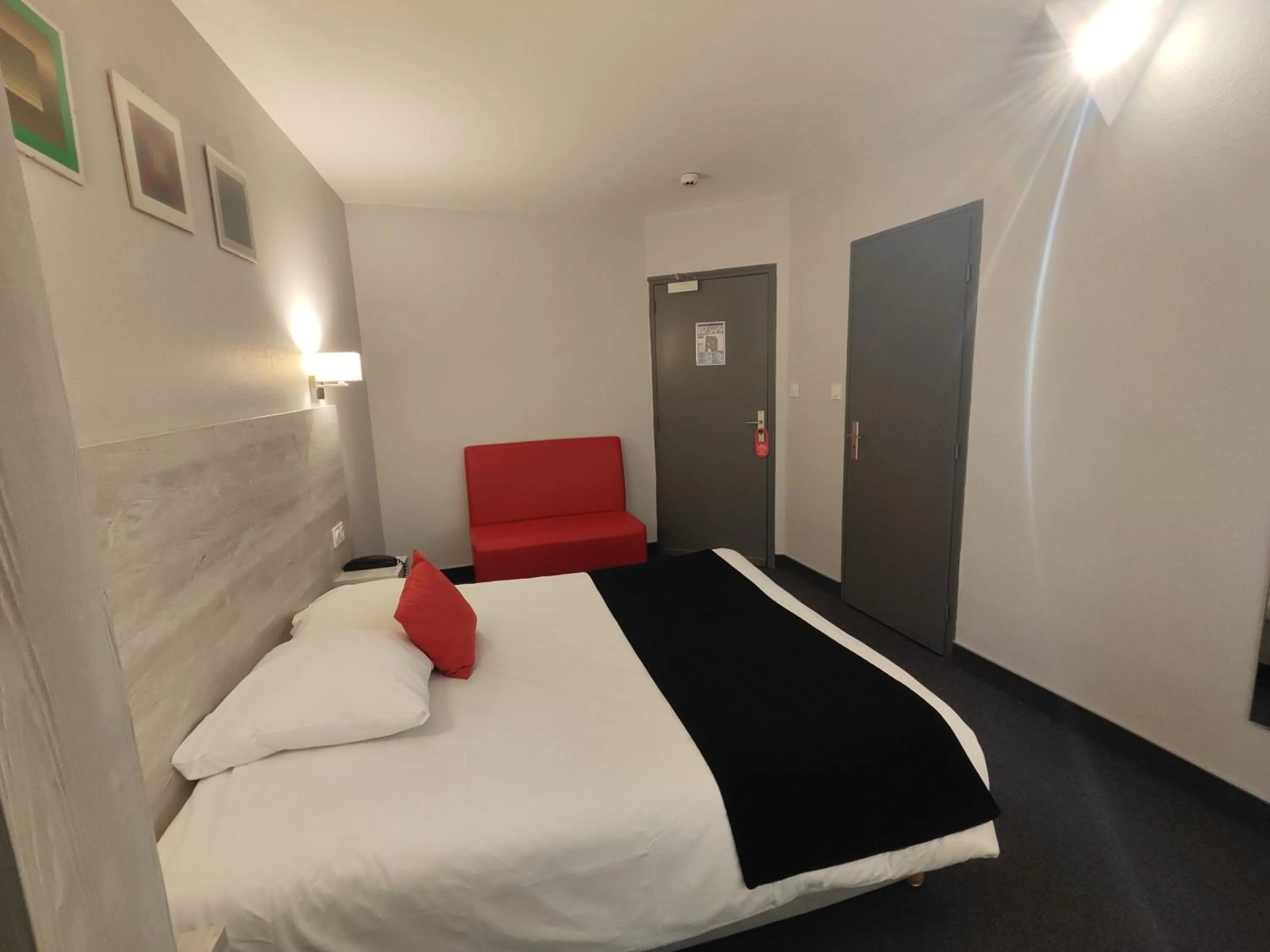 Bed in Campanile Grenoble Centre Gare