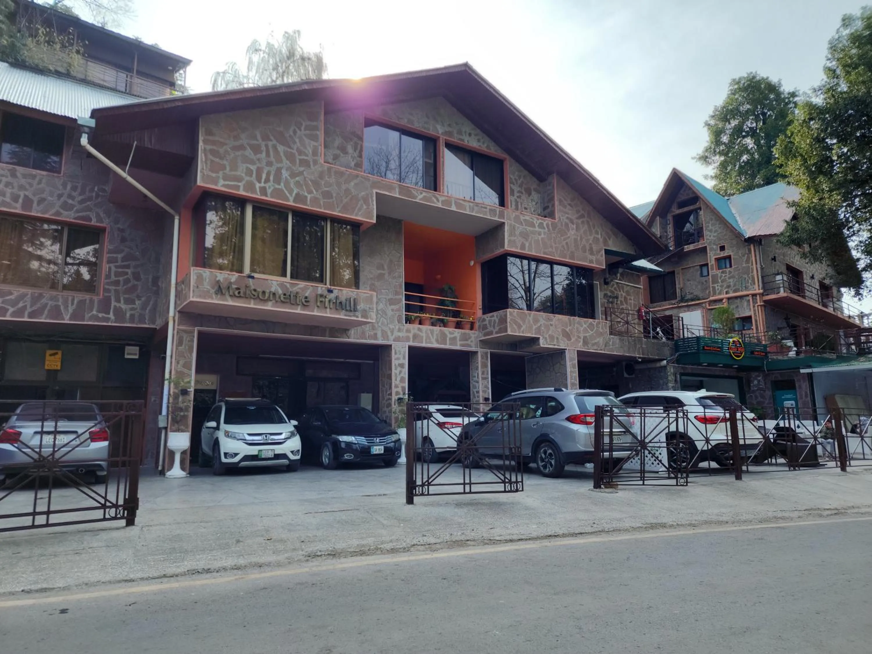 Property building in Maisonette Firhill Hotel & Resort