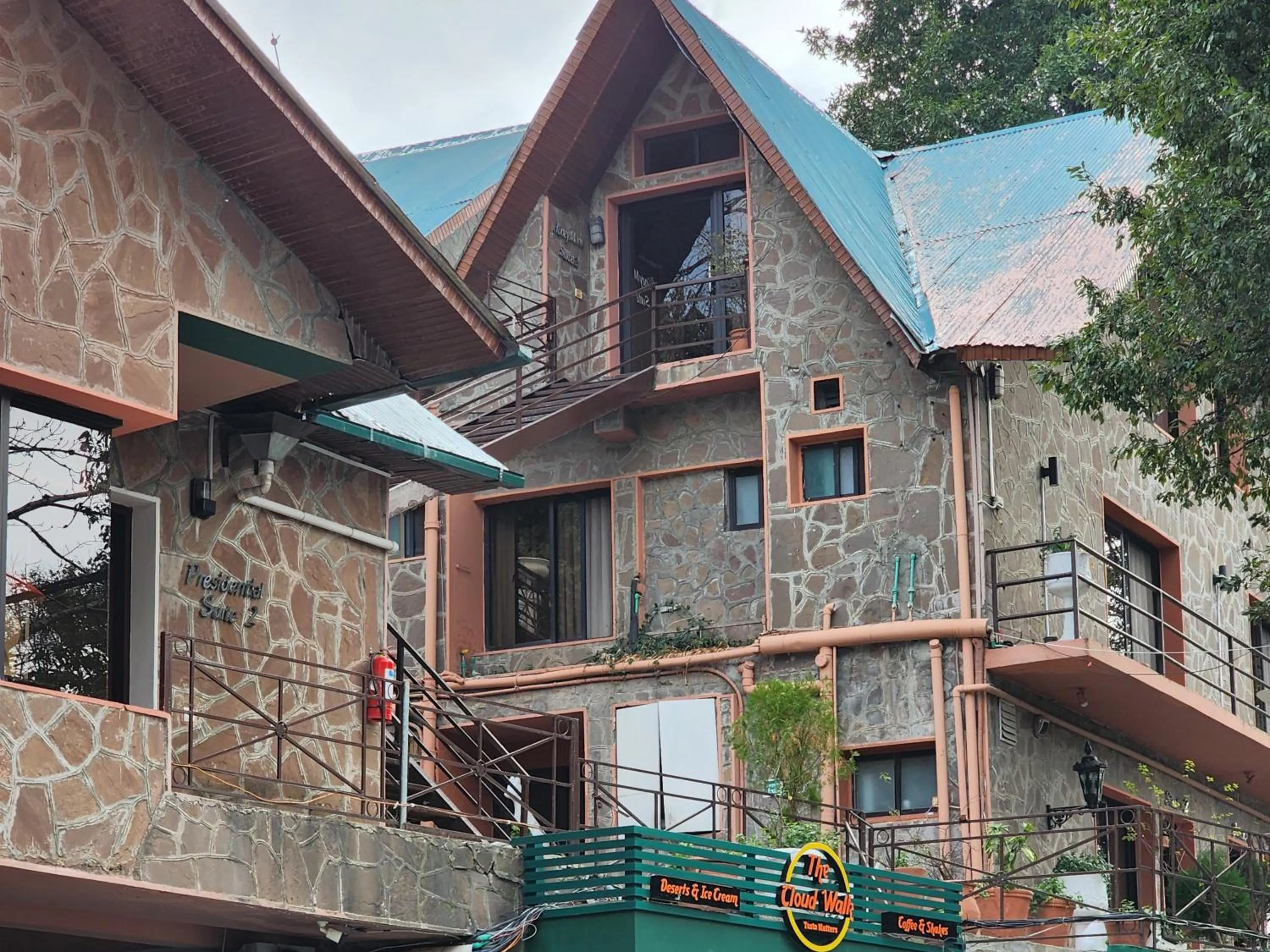 Property building in Maisonette Firhill Hotel & Resort