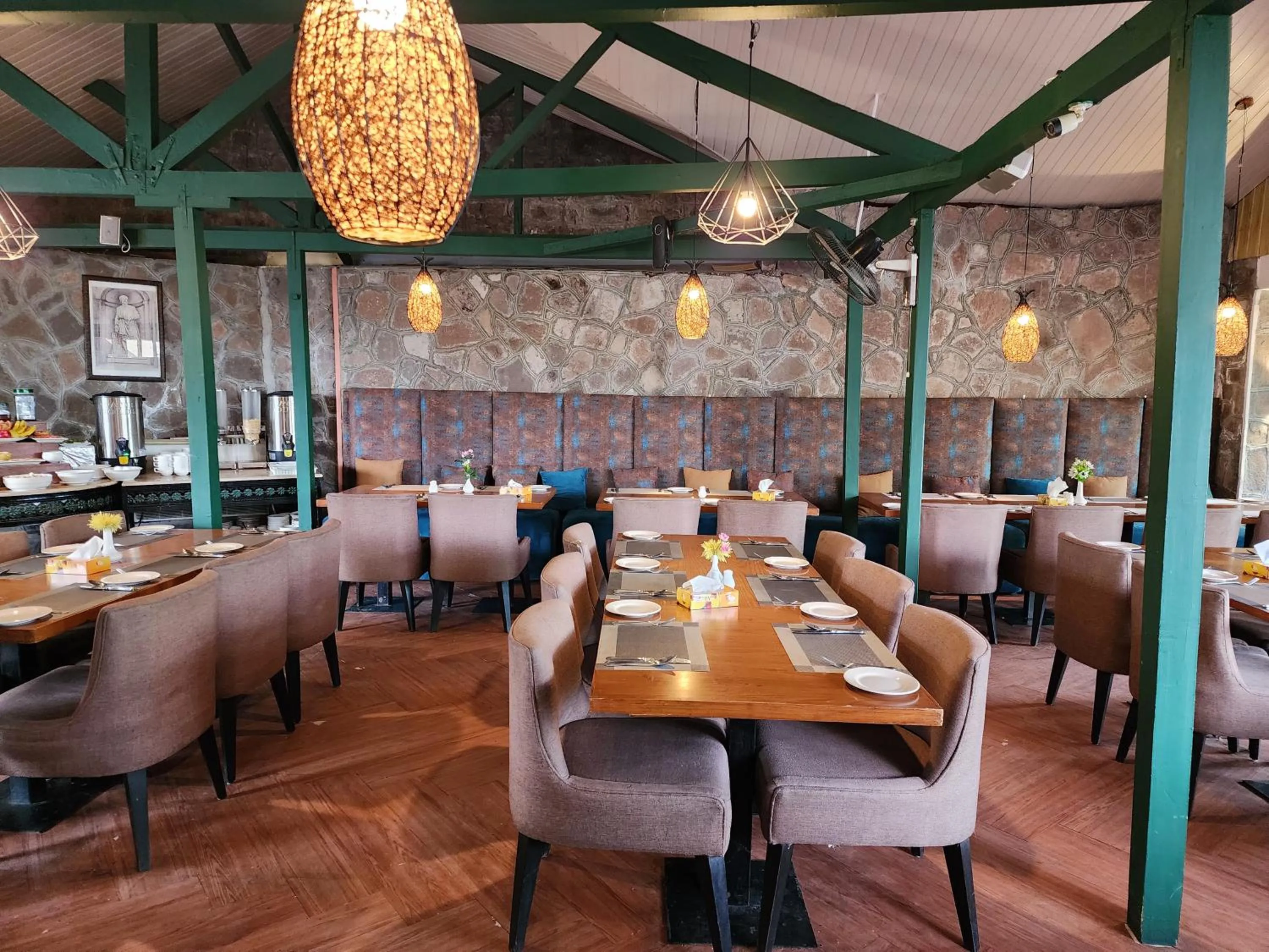 Restaurant/places to eat in Maisonette Firhill Hotel & Resort