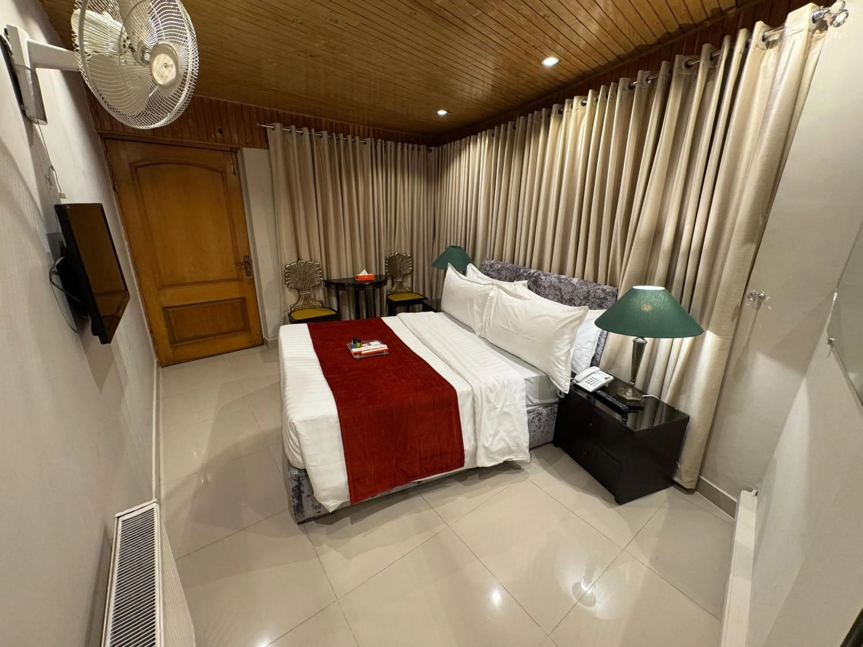 Bed in Maisonette Firhill Hotel & Resort