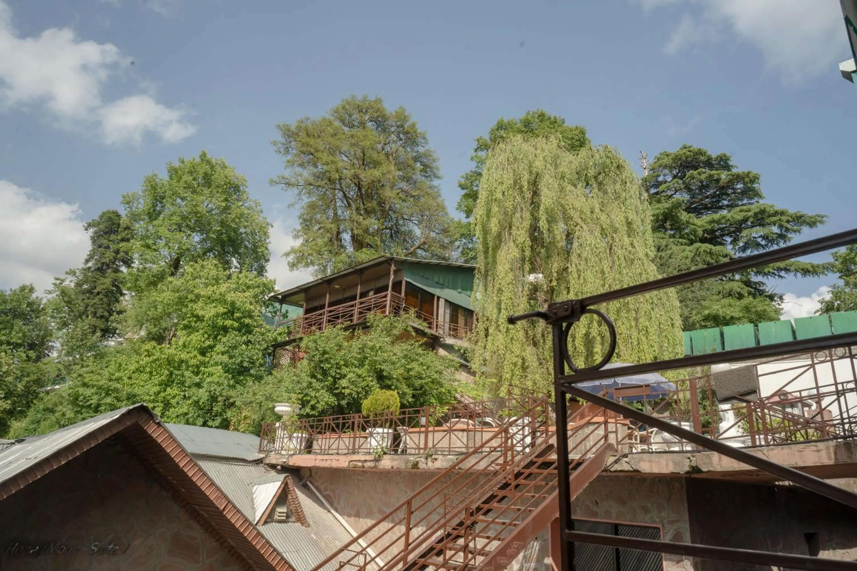 Property building in Maisonette Firhill Hotel & Resort