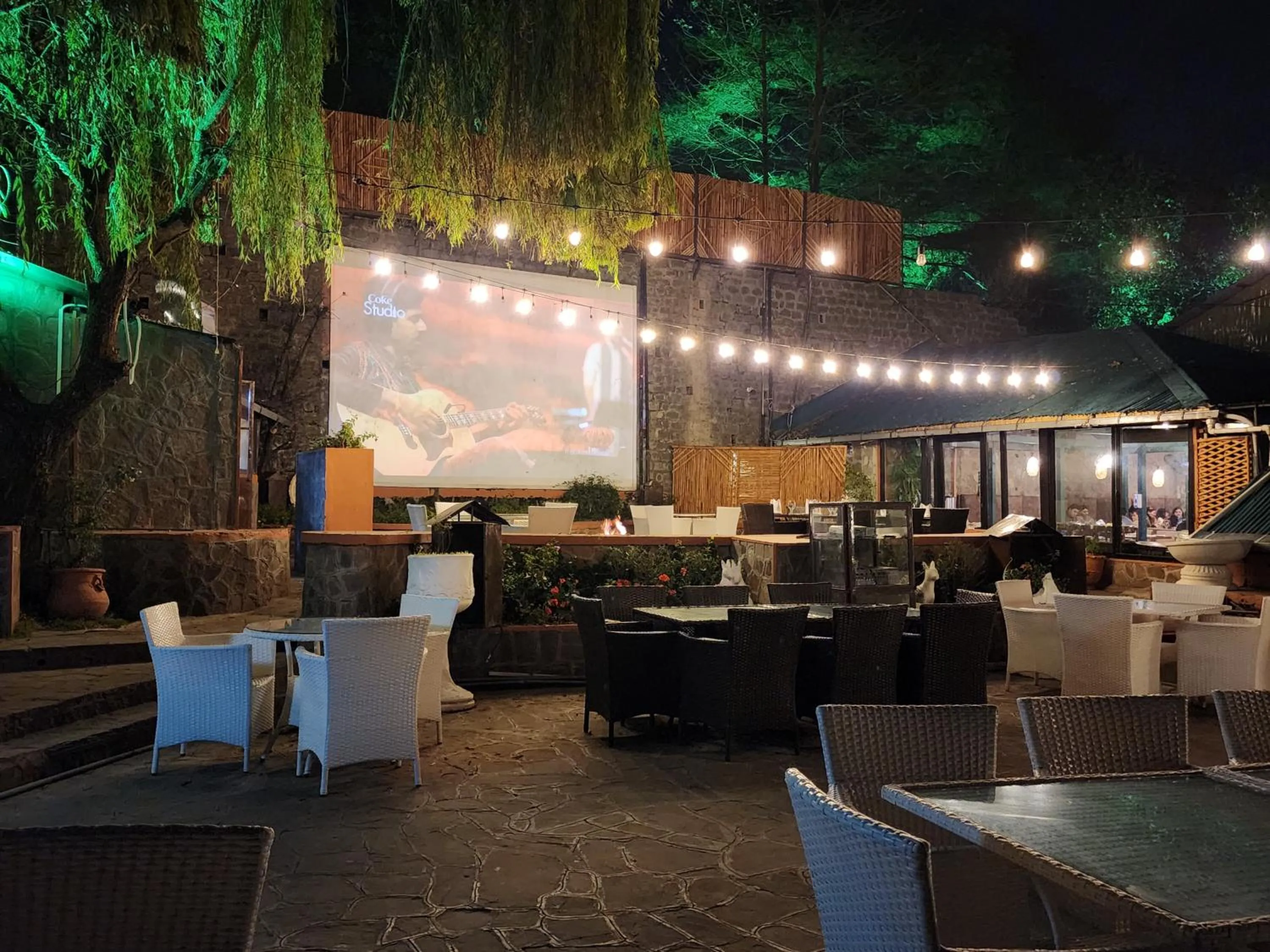 Restaurant/places to eat in Maisonette Firhill Hotel & Resort