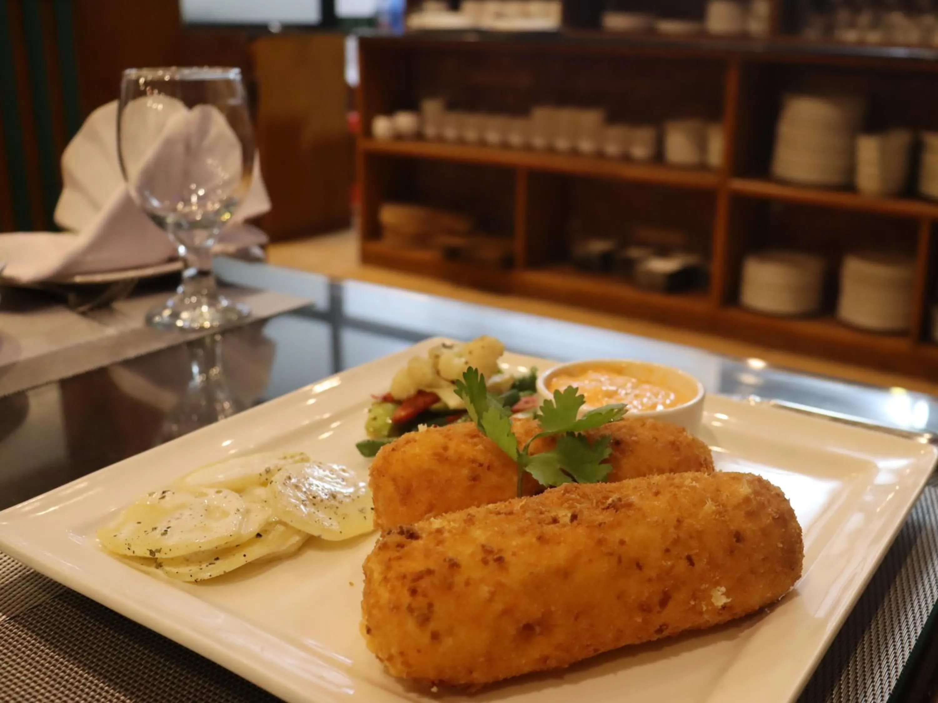 Food and drinks in Maisonette Firhill Hotel & Resort