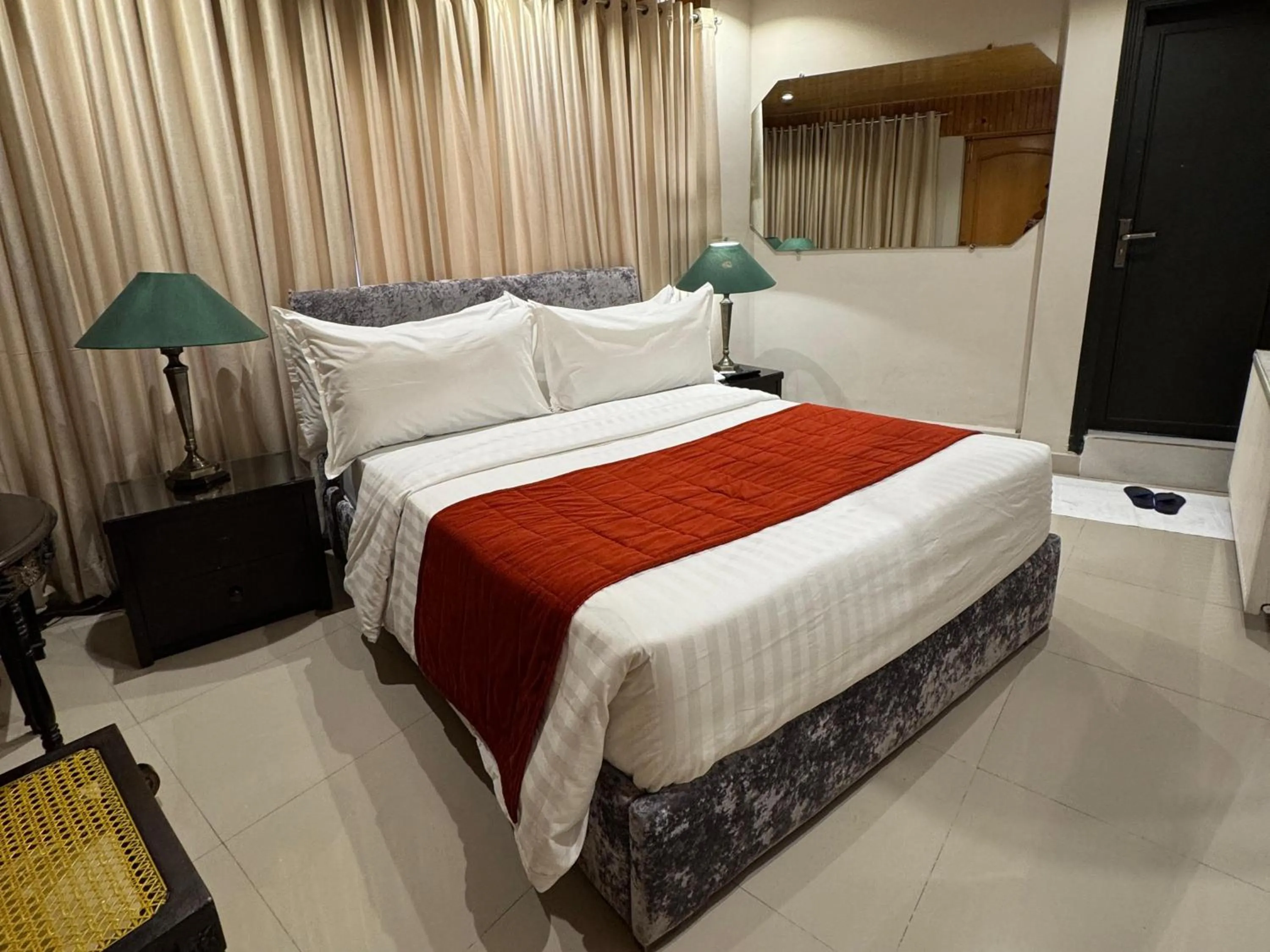 Bed in Maisonette Firhill Hotel & Resort