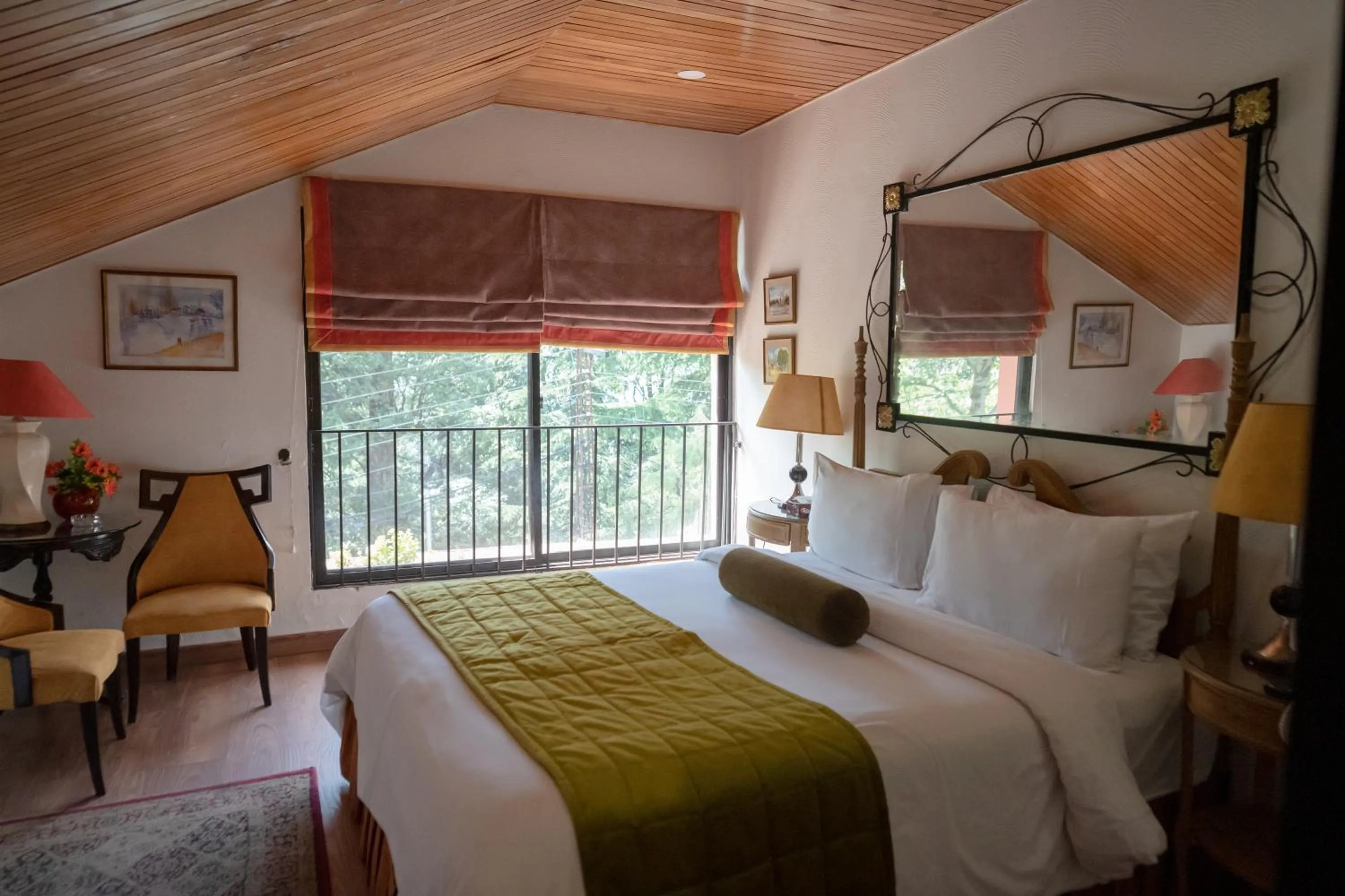 Photo of the whole room in Maisonette Firhill Hotel & Resort