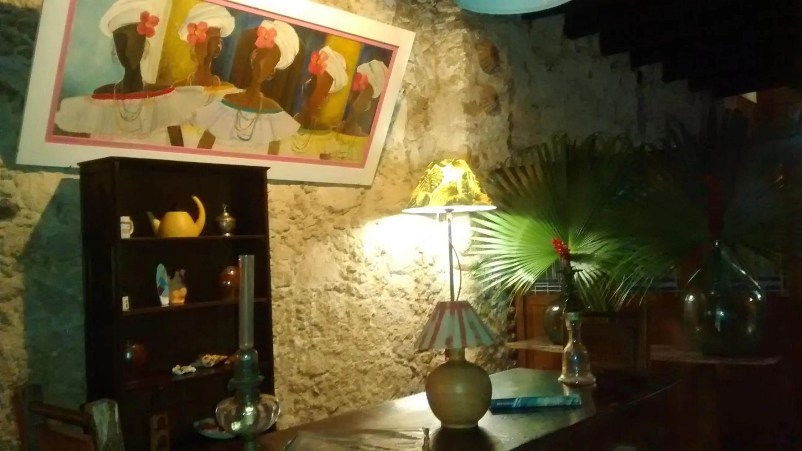 Decorative detail in Pousada Arte Colonial - Casarão Histórico do Séc XVIII - Lancha Própria