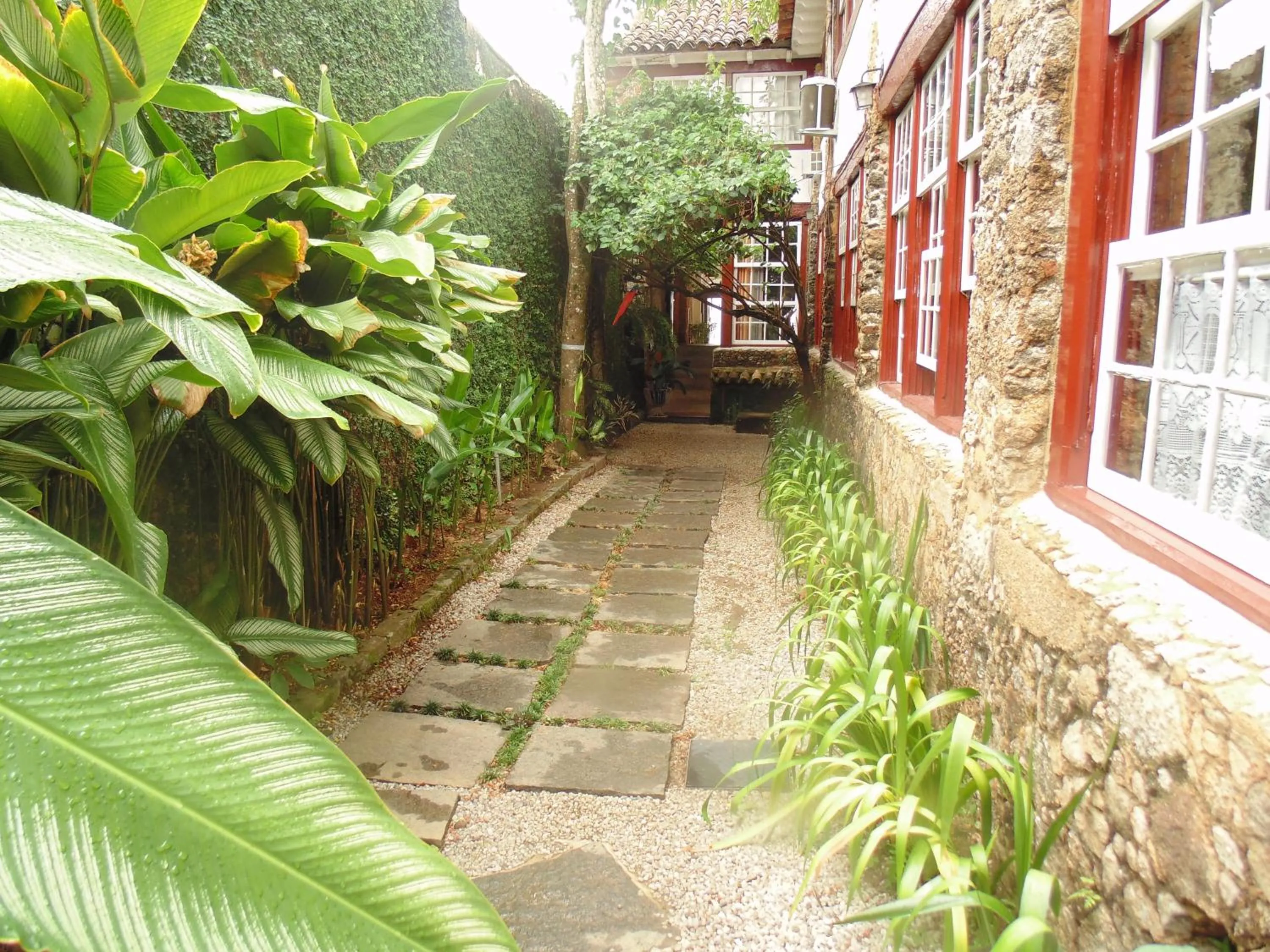 Garden in Pousada Arte Colonial - Casarão Histórico do Séc XVIII - Lancha Própria