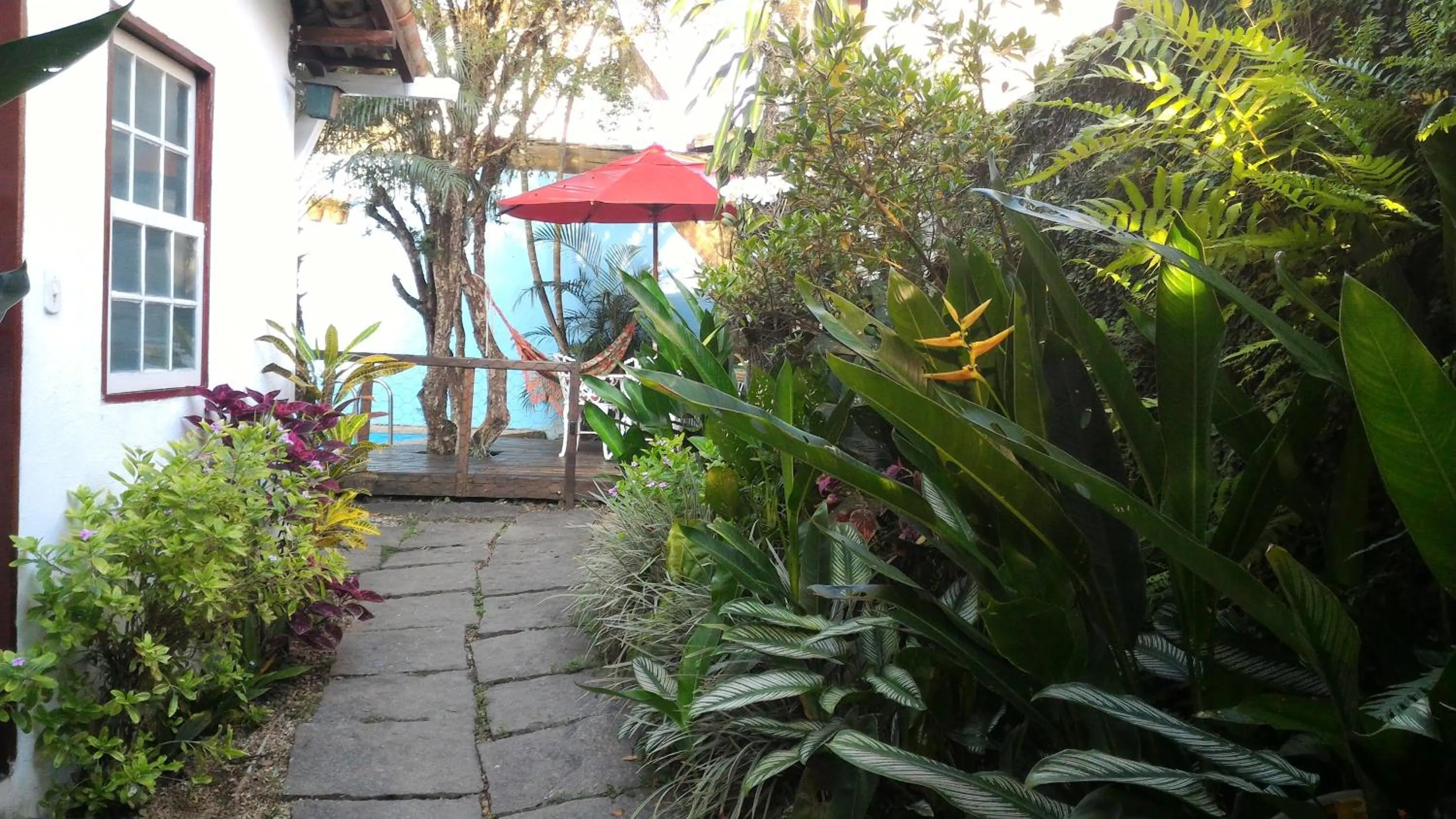 Garden in Pousada Arte Colonial - Casarão Histórico do Séc XVIII - Lancha Própria