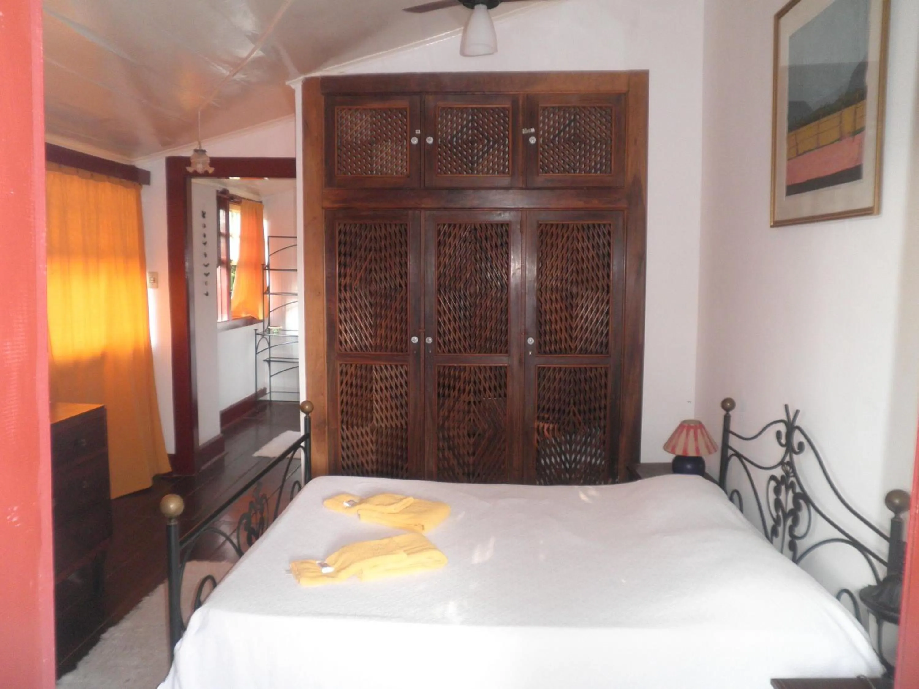 Bed in Pousada Arte Colonial - Casarão Histórico do Séc XVIII - Lancha Própria