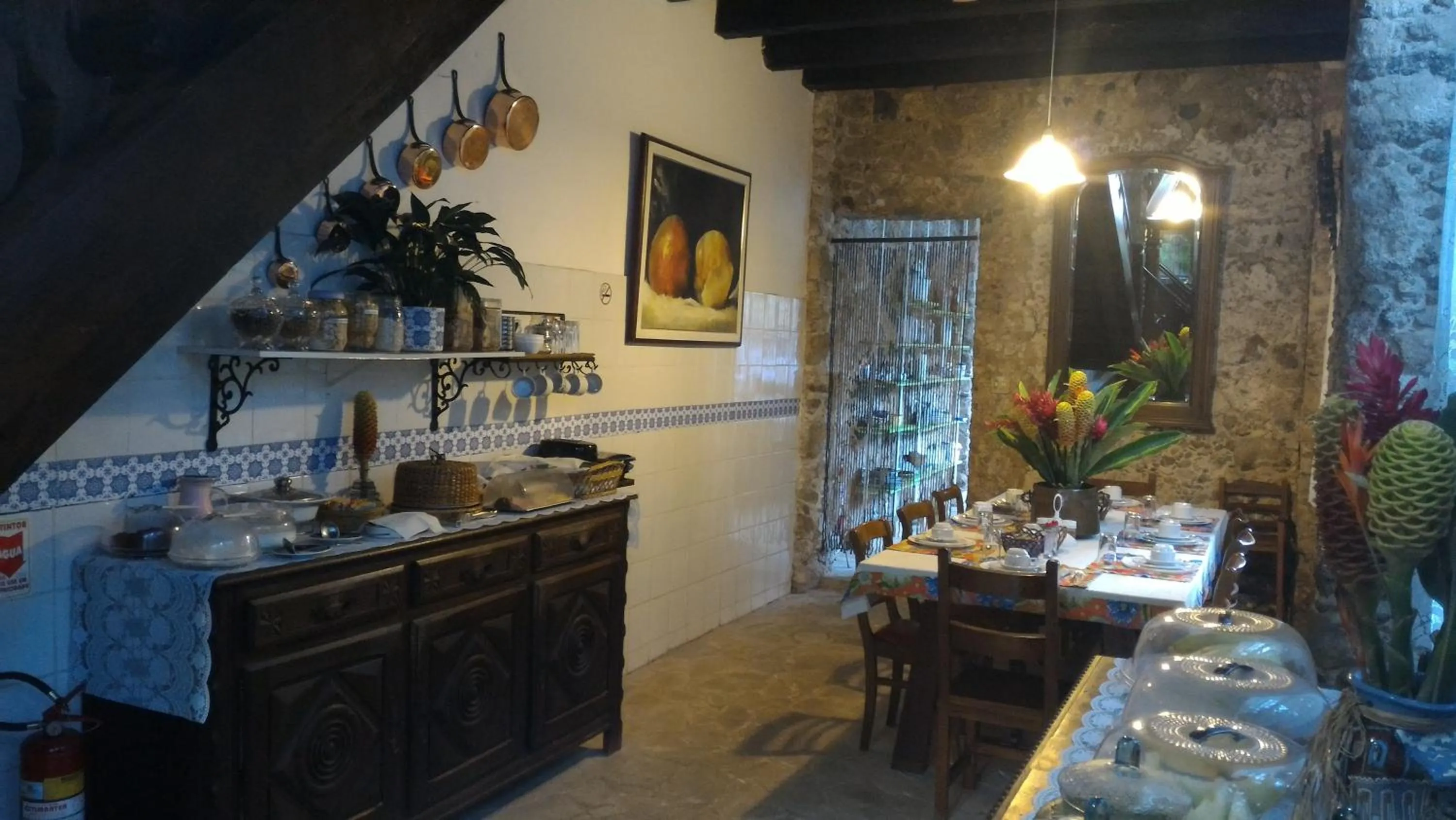 Restaurant/places to eat in Pousada Arte Colonial - Casarão Histórico do Séc XVIII - Lancha Própria