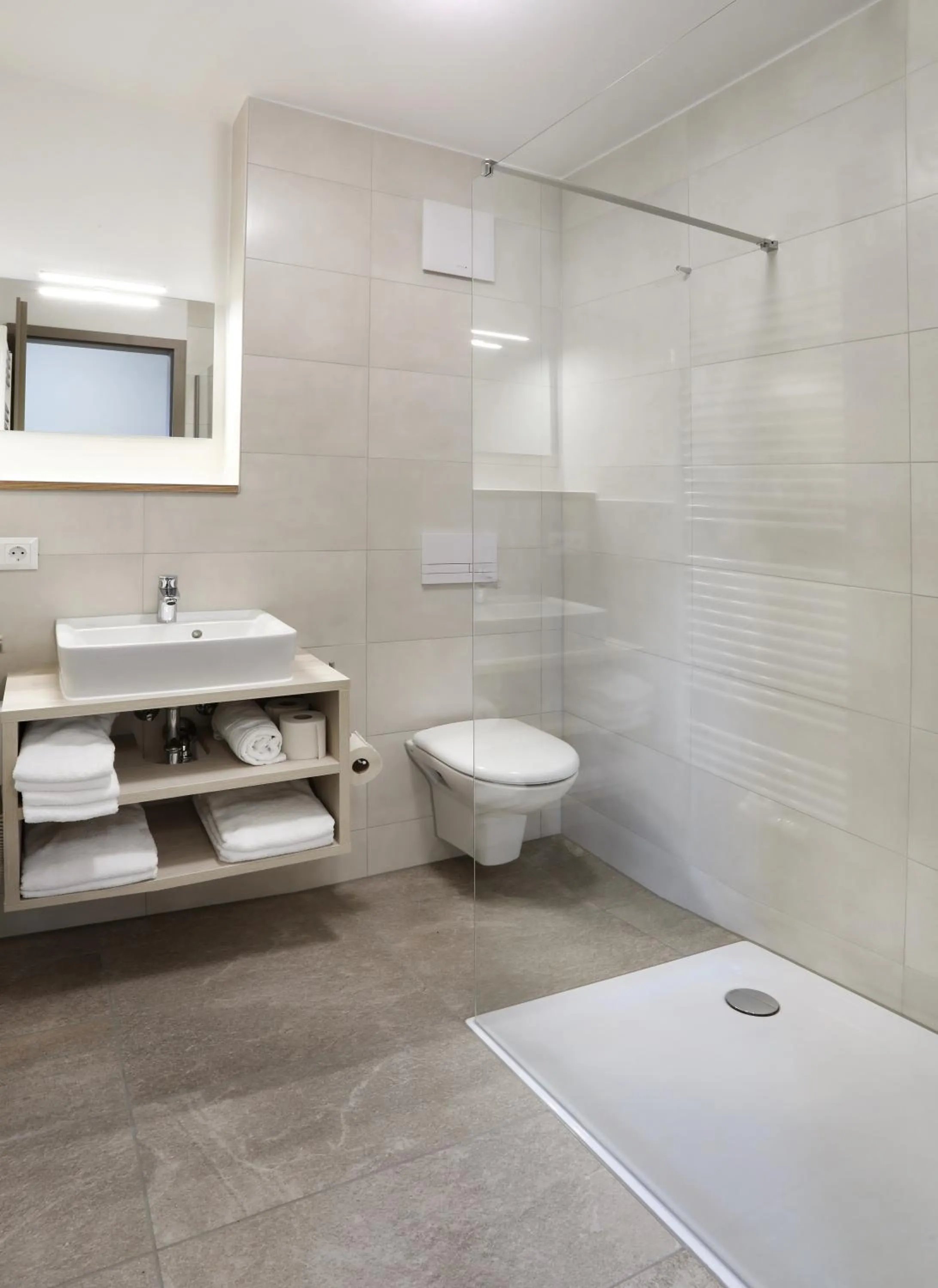 Bathroom in Apartment Hotel 37