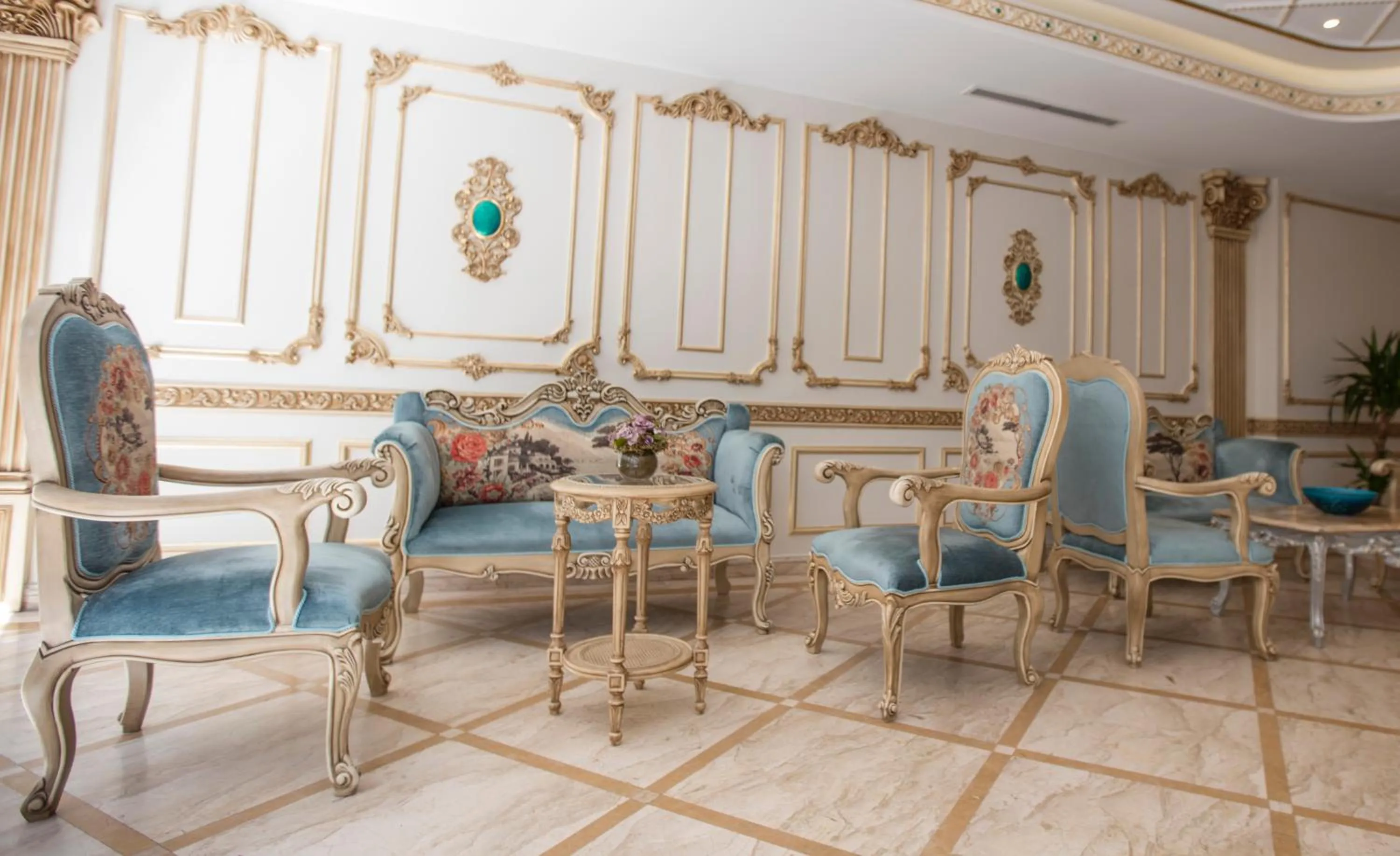 Seating area in Dodo Hotel Spa Old City