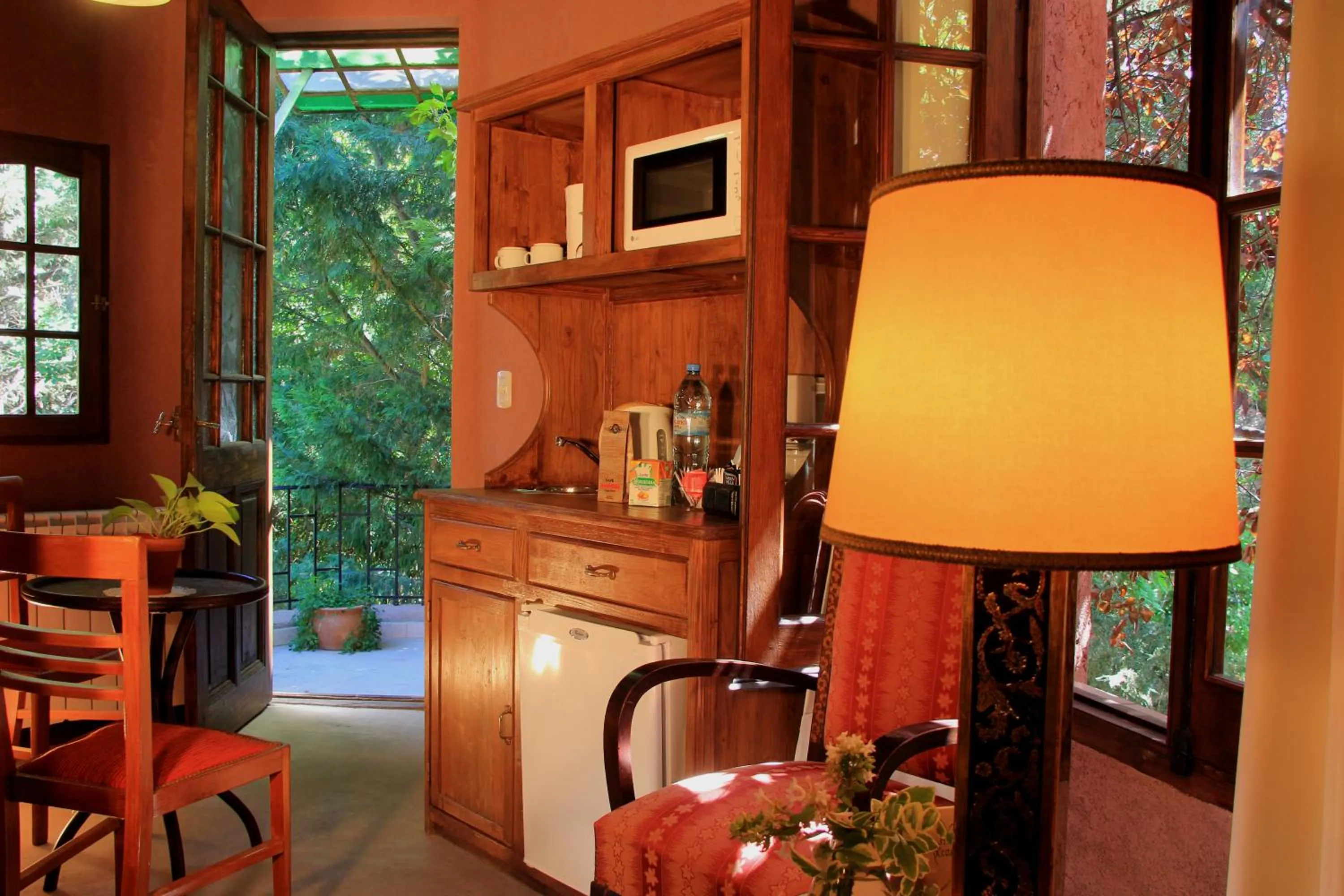Dining area in Casa Glebinias