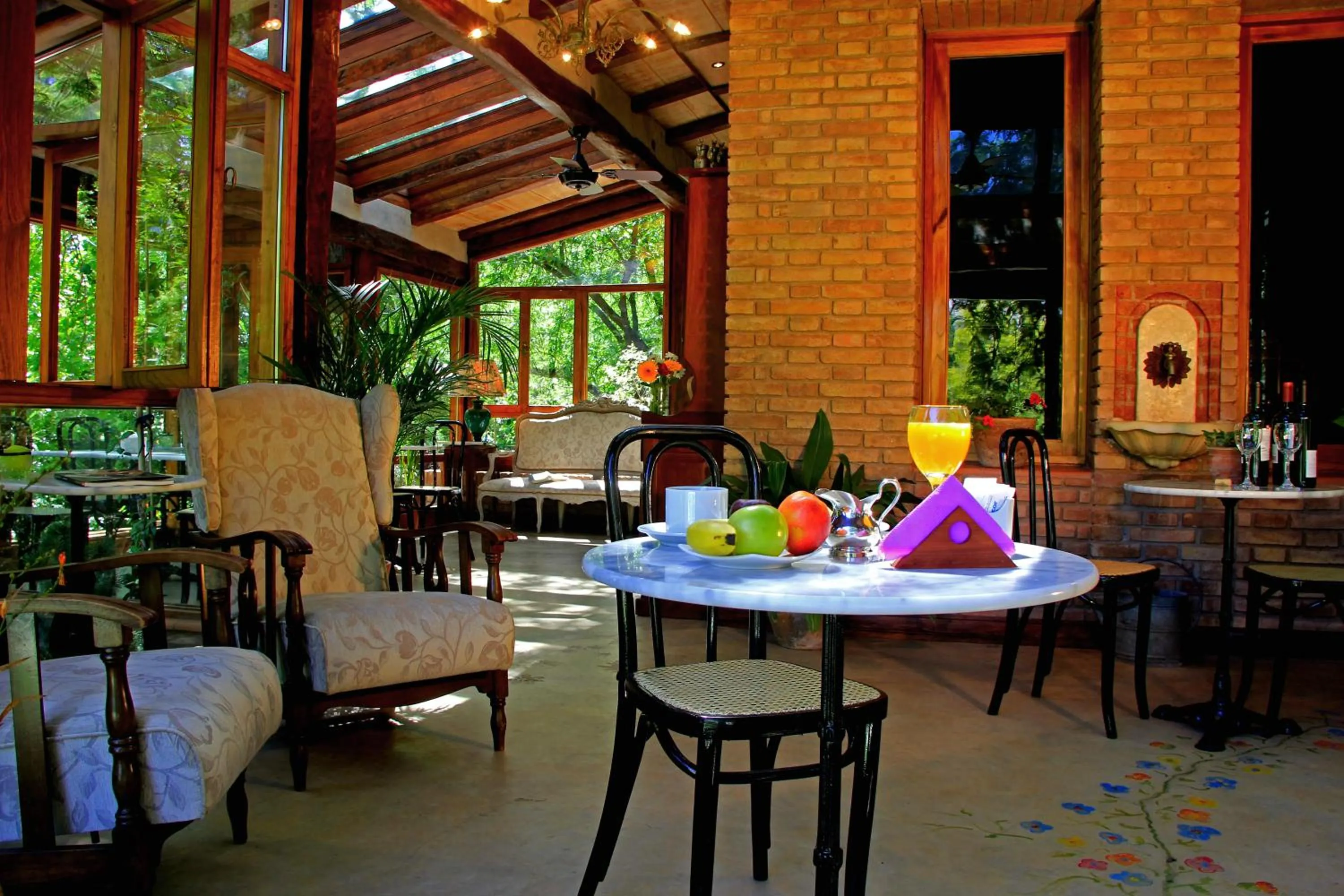 Restaurant/places to eat in Casa Glebinias